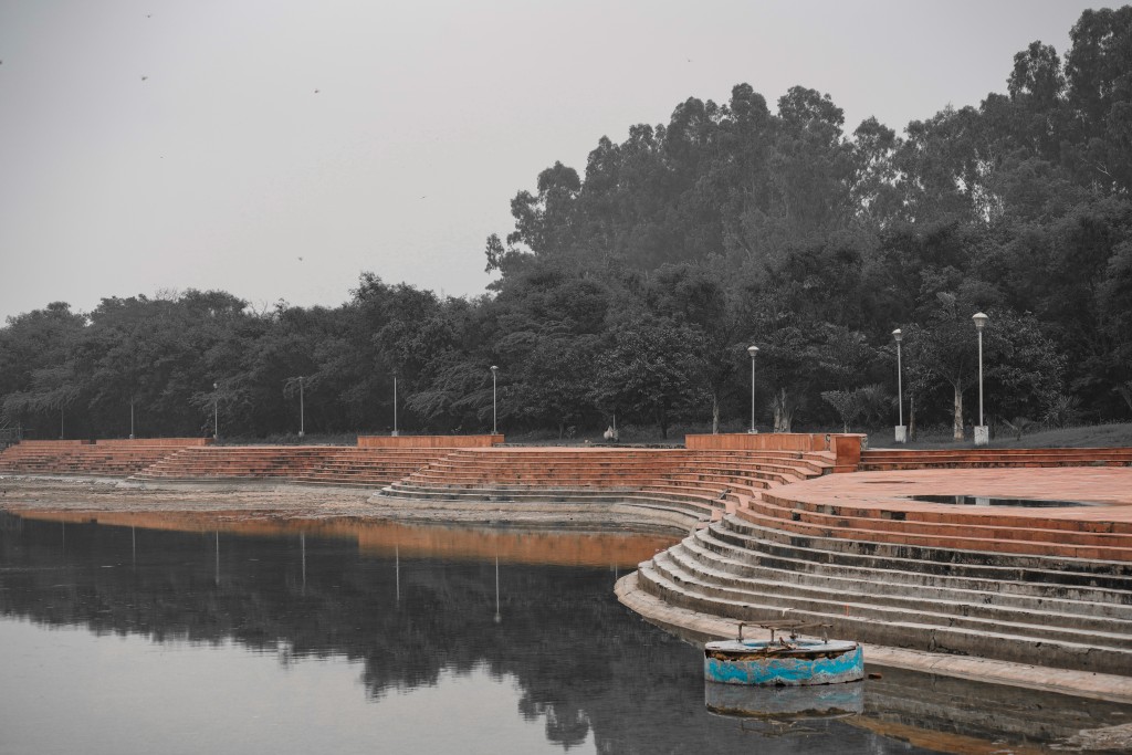 Artificial Lake PixaHive