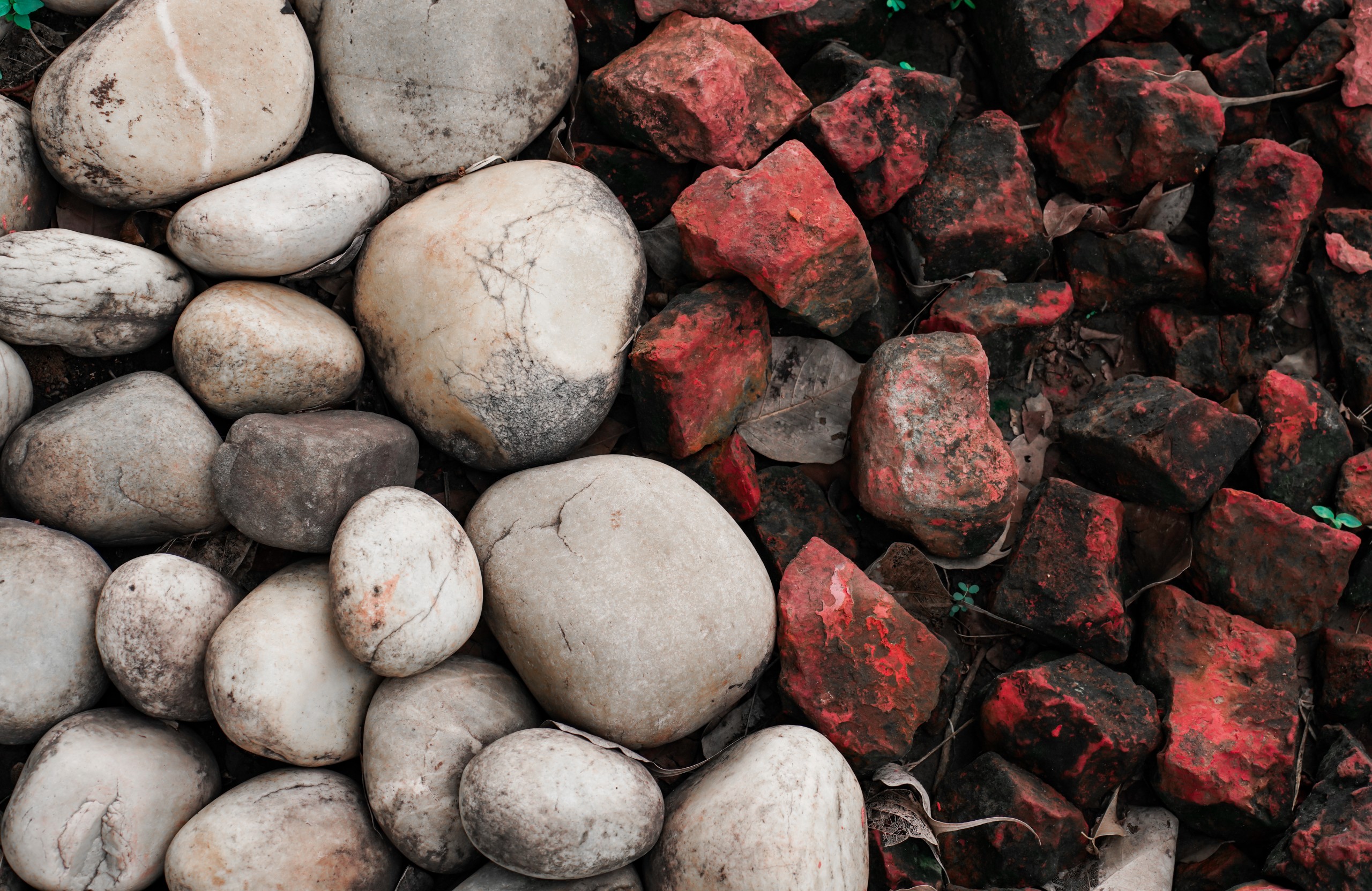 Stones and Brick pieces - Free Image by Karan Rai on PixaHive.com