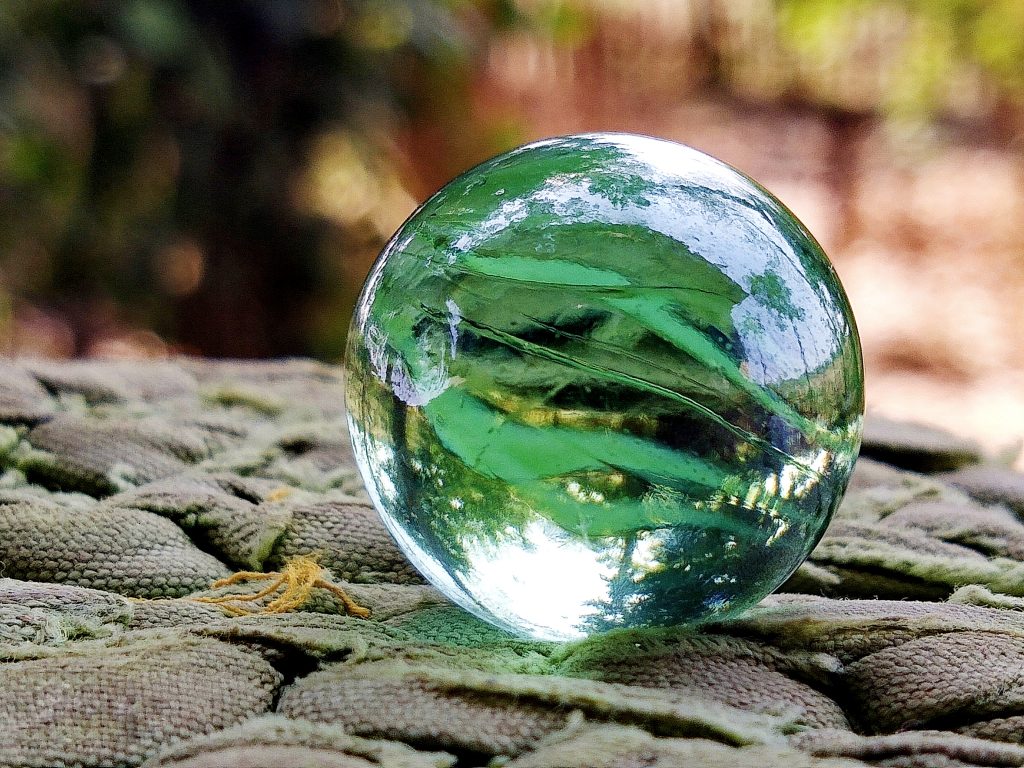 A glass ball - PixaHive