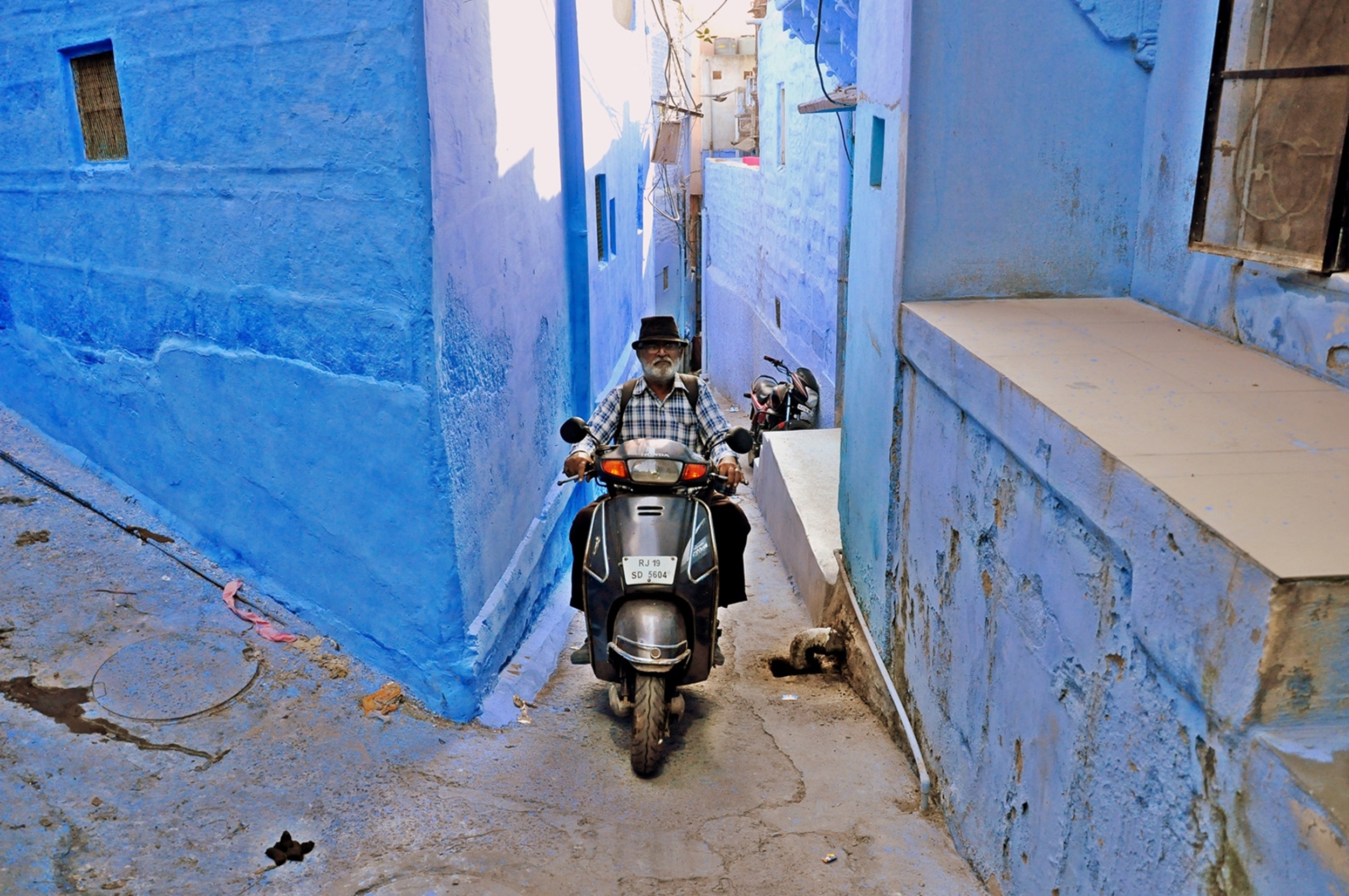 A rider passing through Jodhpur streets