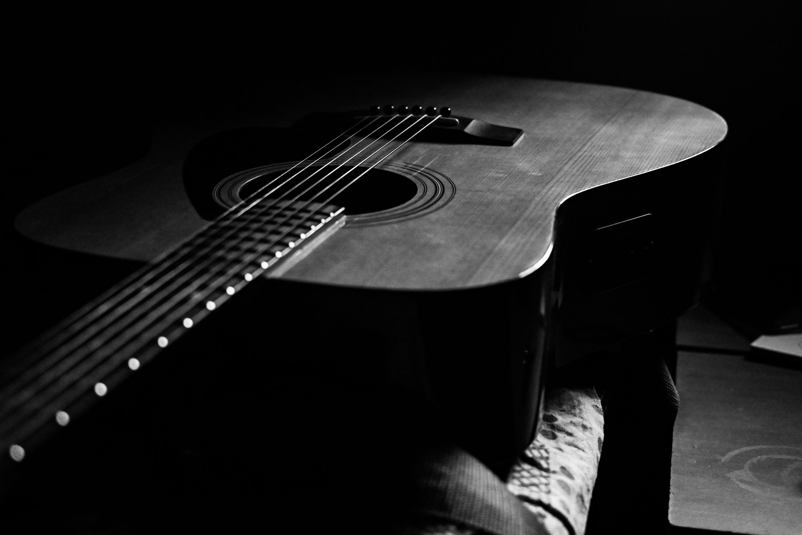 Acoustic Guitar on Black and White