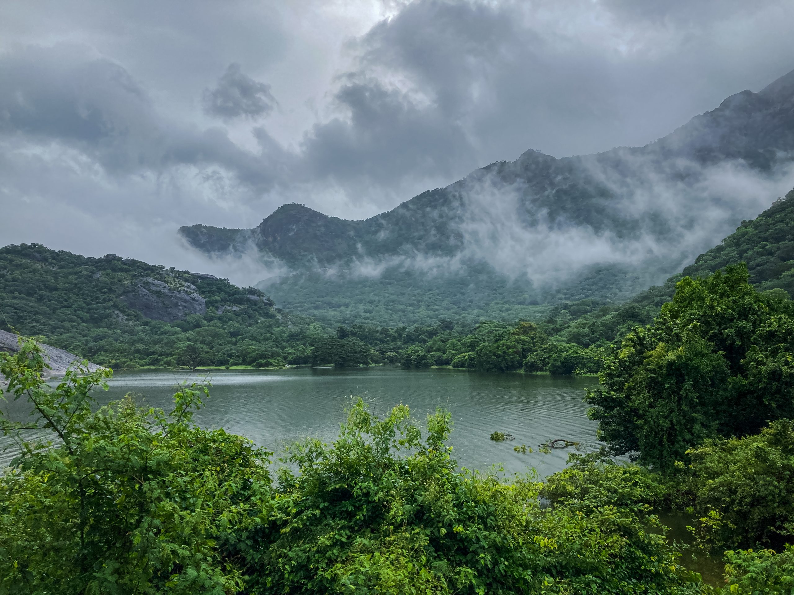 Aliyar Dam View Point