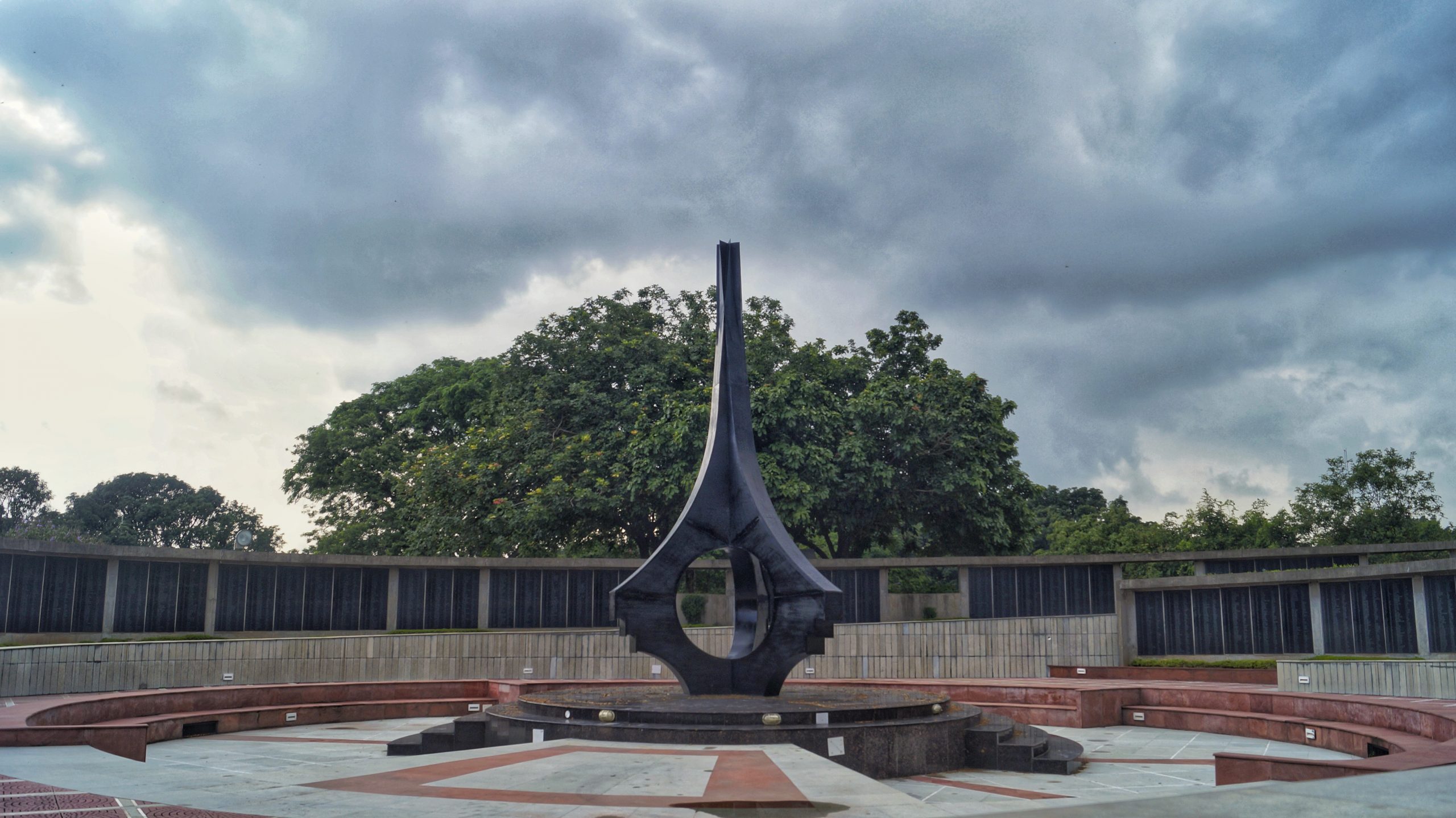 Army memorial sculpture