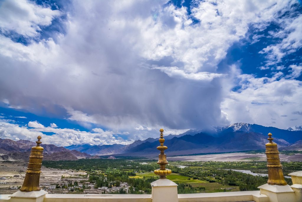 essay on beauty of ladakh