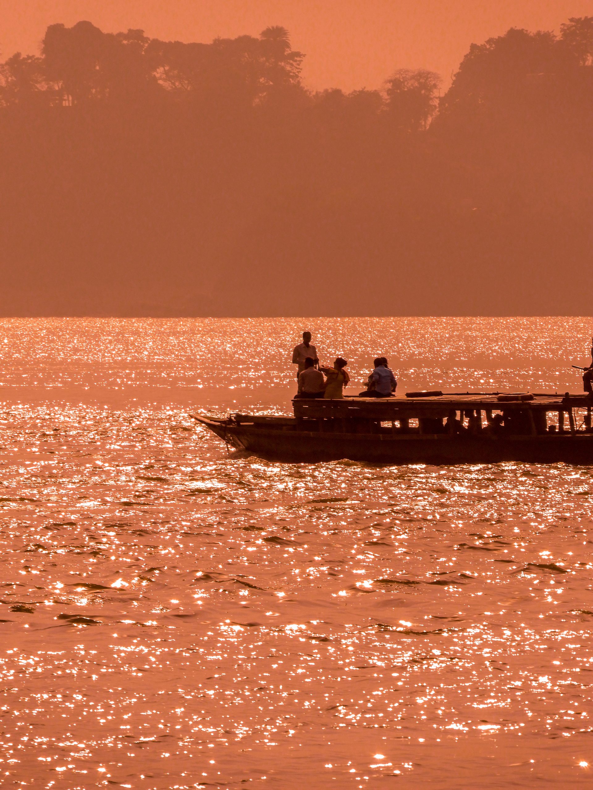 boat at the lake