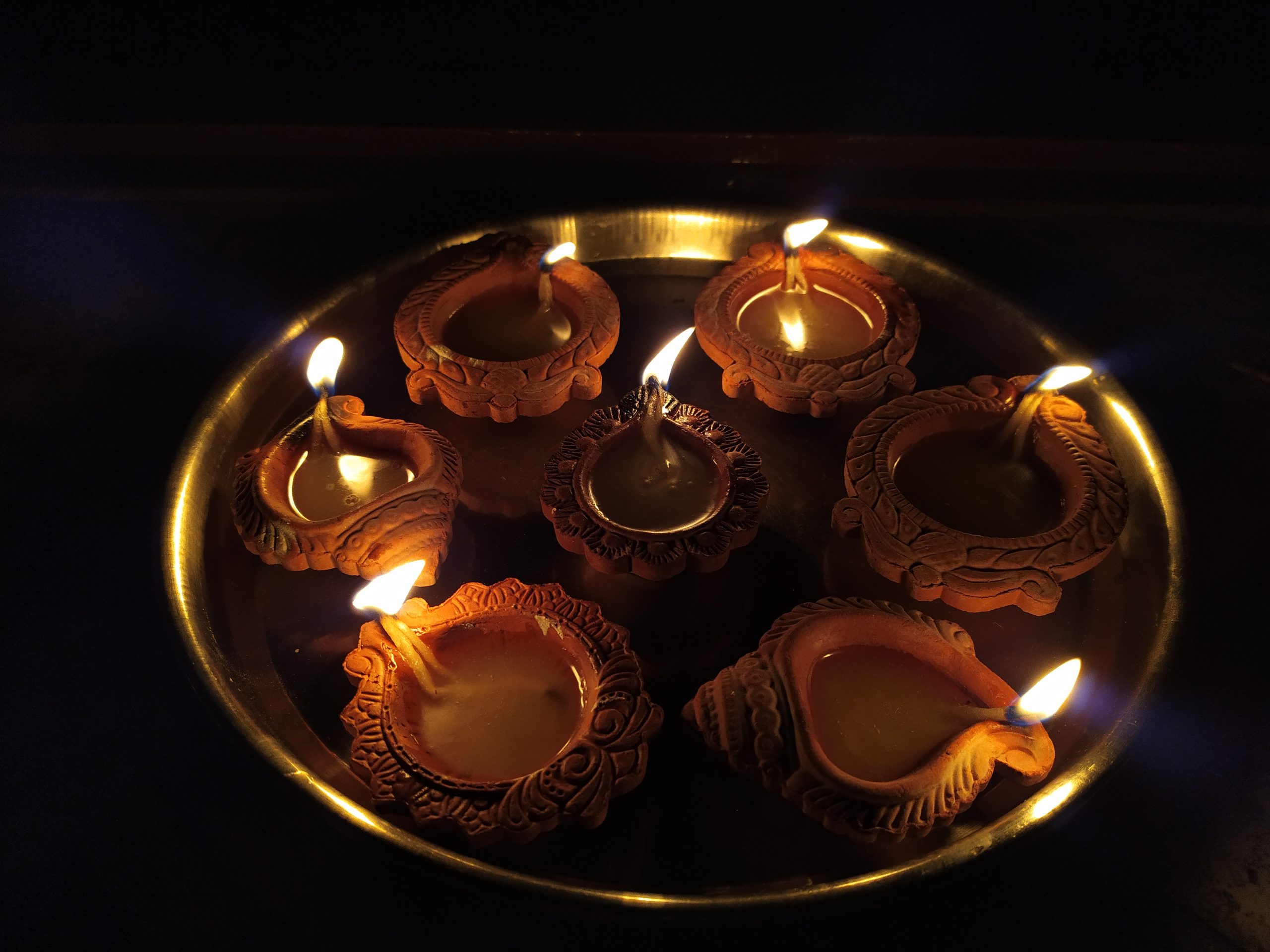 Diwali lamps in a tray