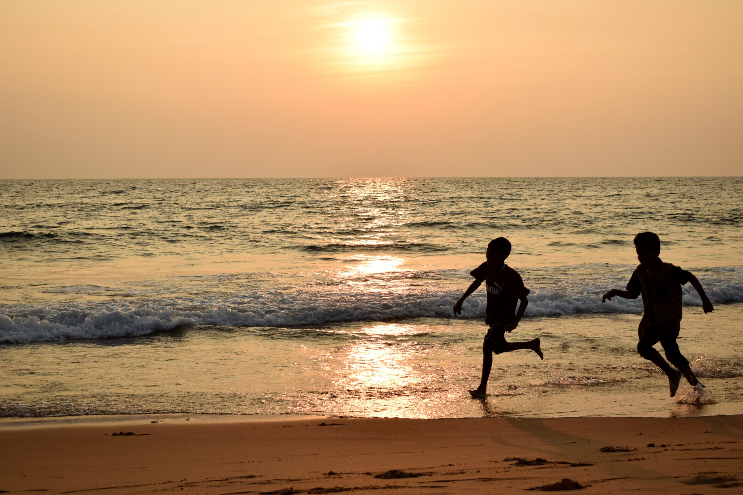 Kids playing at Shankumugham Beach