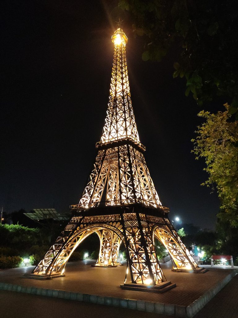 Replica of Eiffel Tower in Delhi, India PixaHive