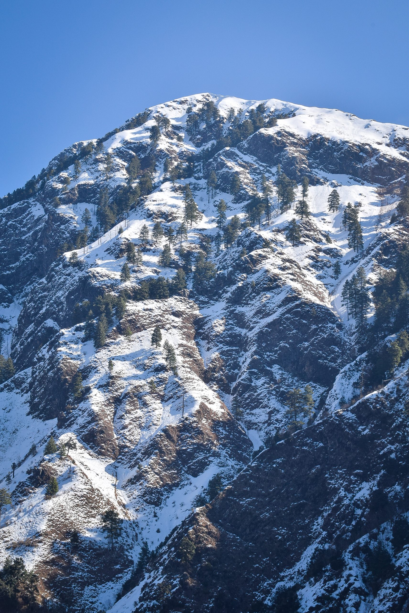 Snowy mountains near Vaishno Mata temple