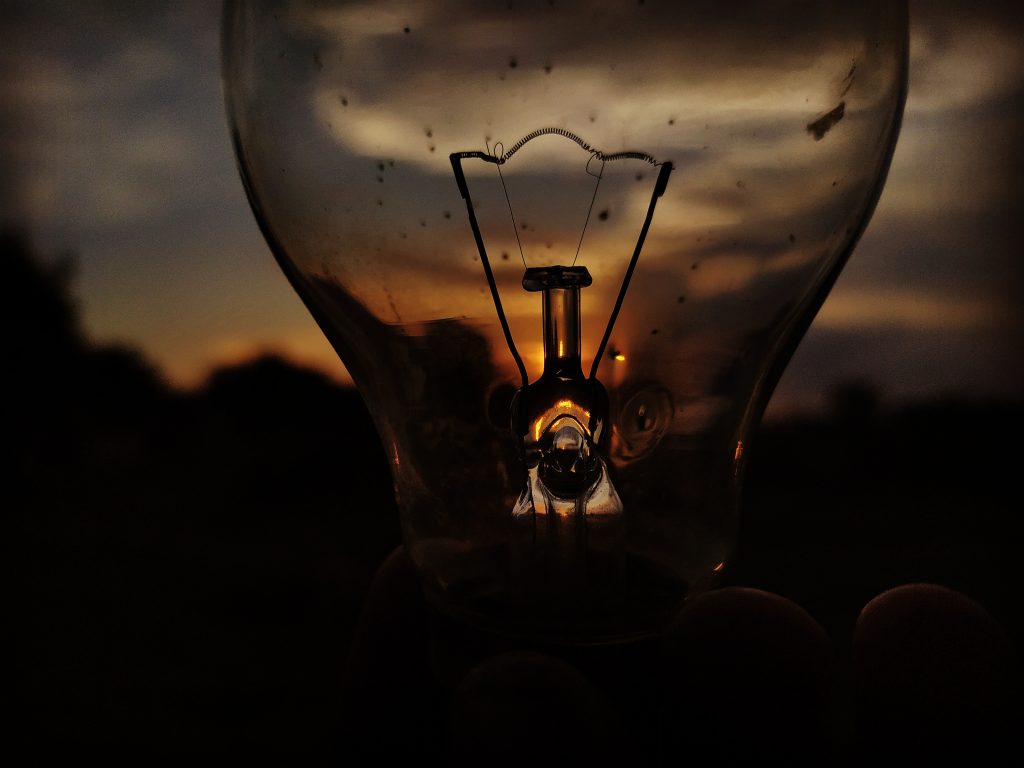 The blowing bulb PixaHive
