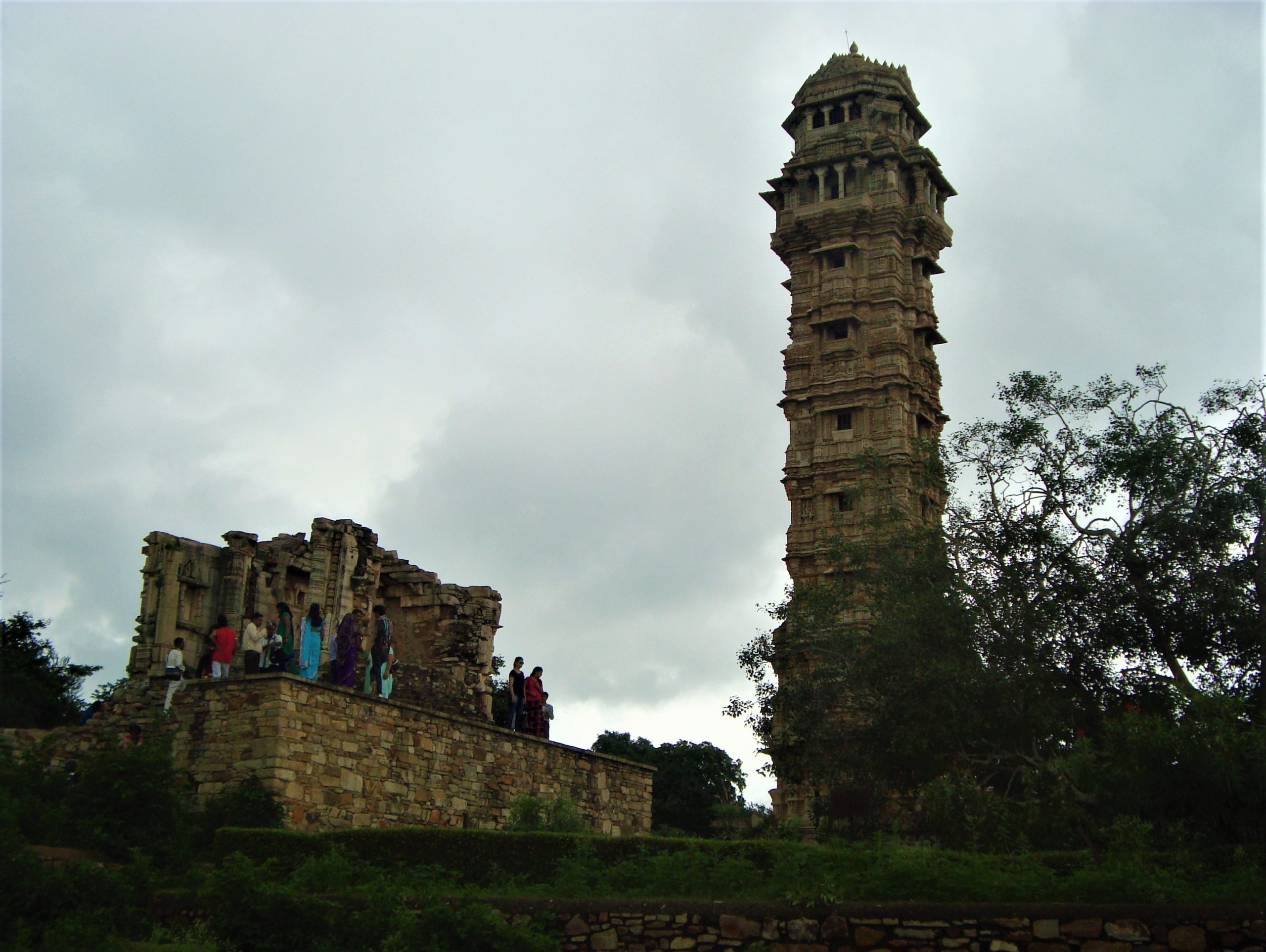 Tourists at Vijay Stambha, Chittogarh Fort, Rajasthan.