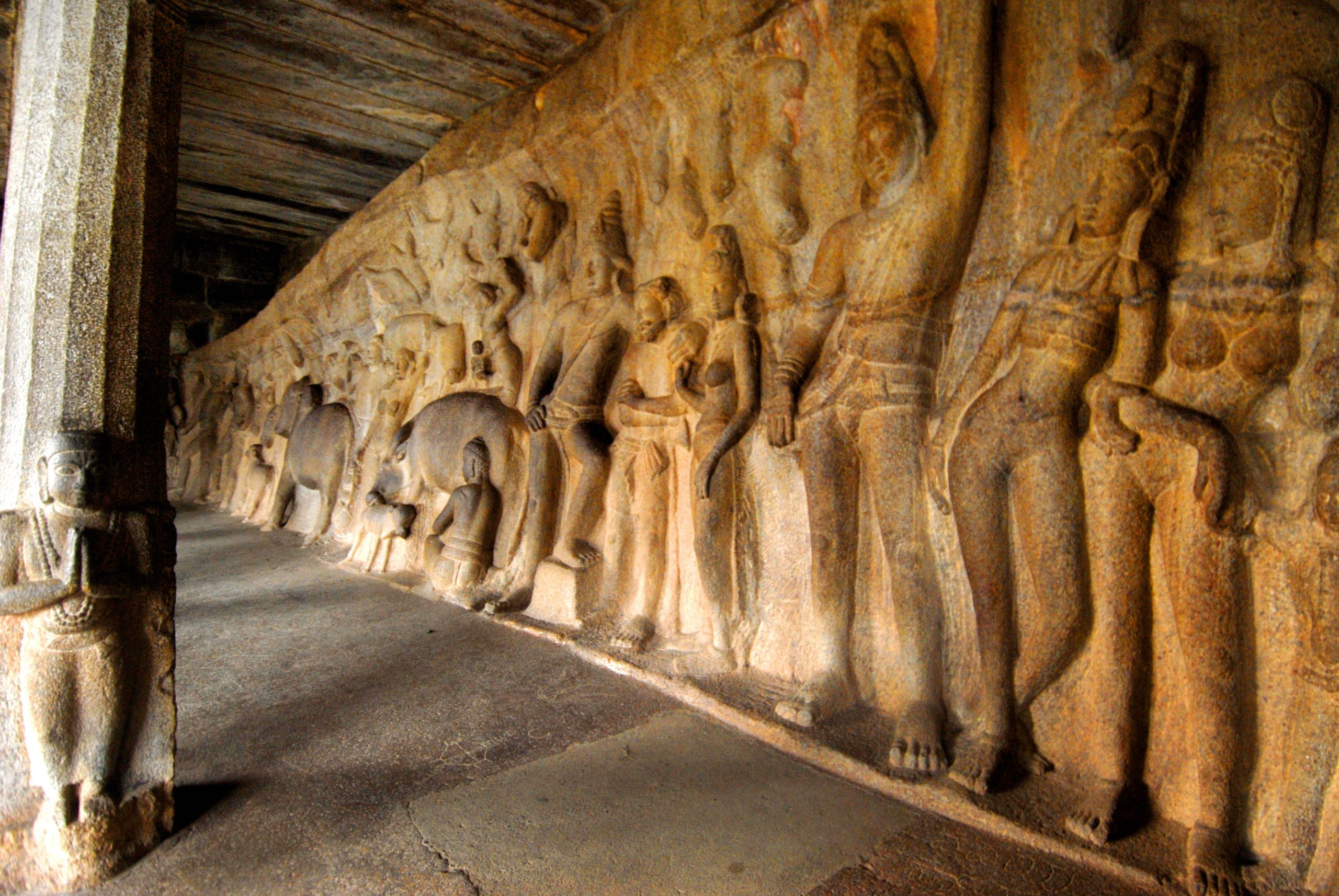 Sone carving o n the wall of a temple in Mahabalipuram.