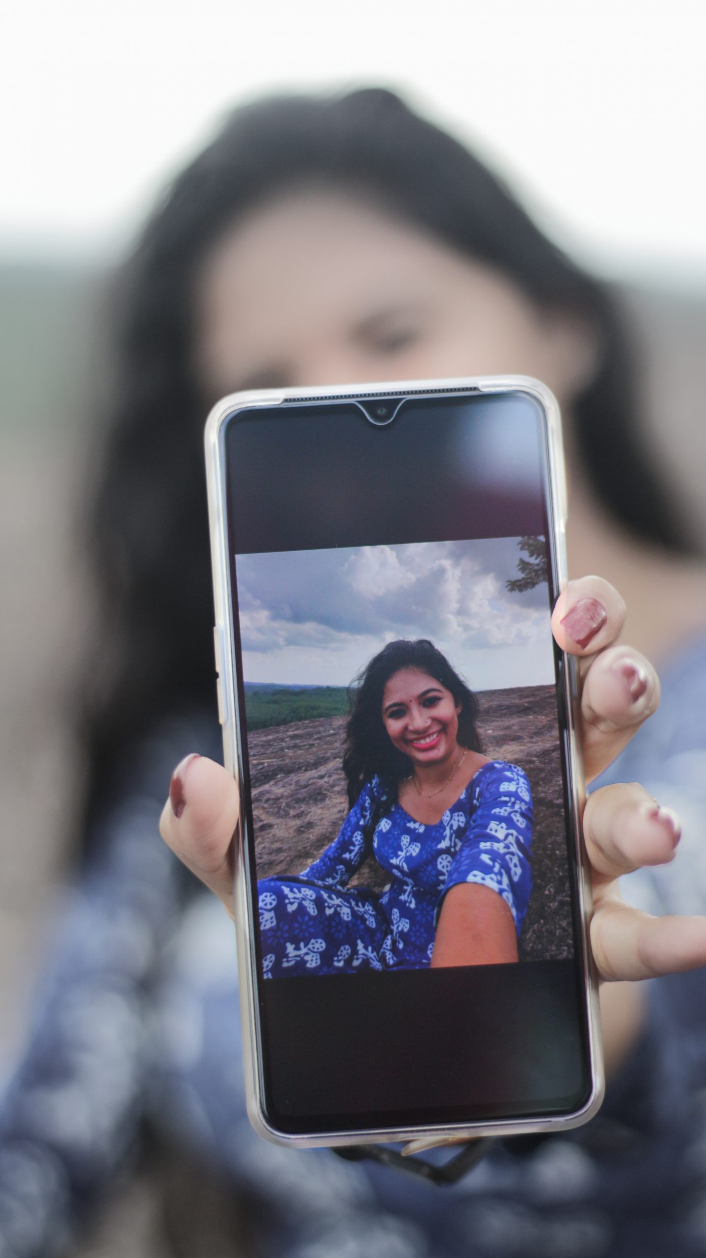 A girl showing her selfie image