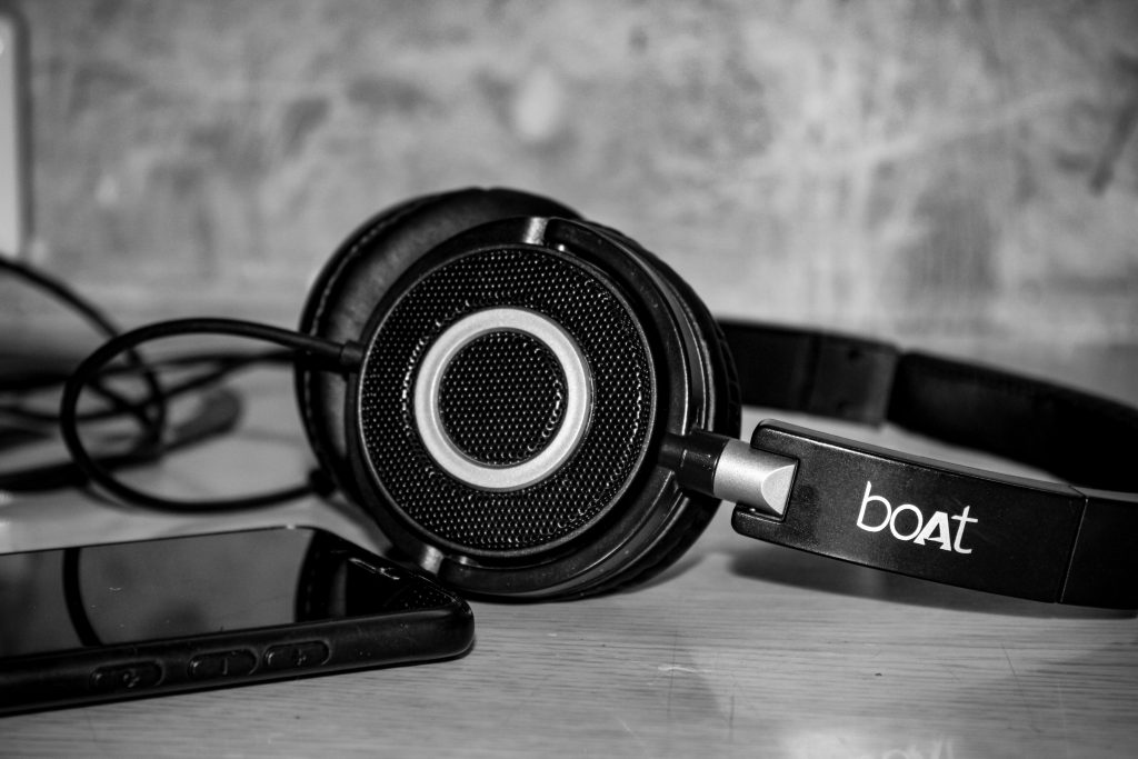 Boat Headphones for mobile phone PixaHive