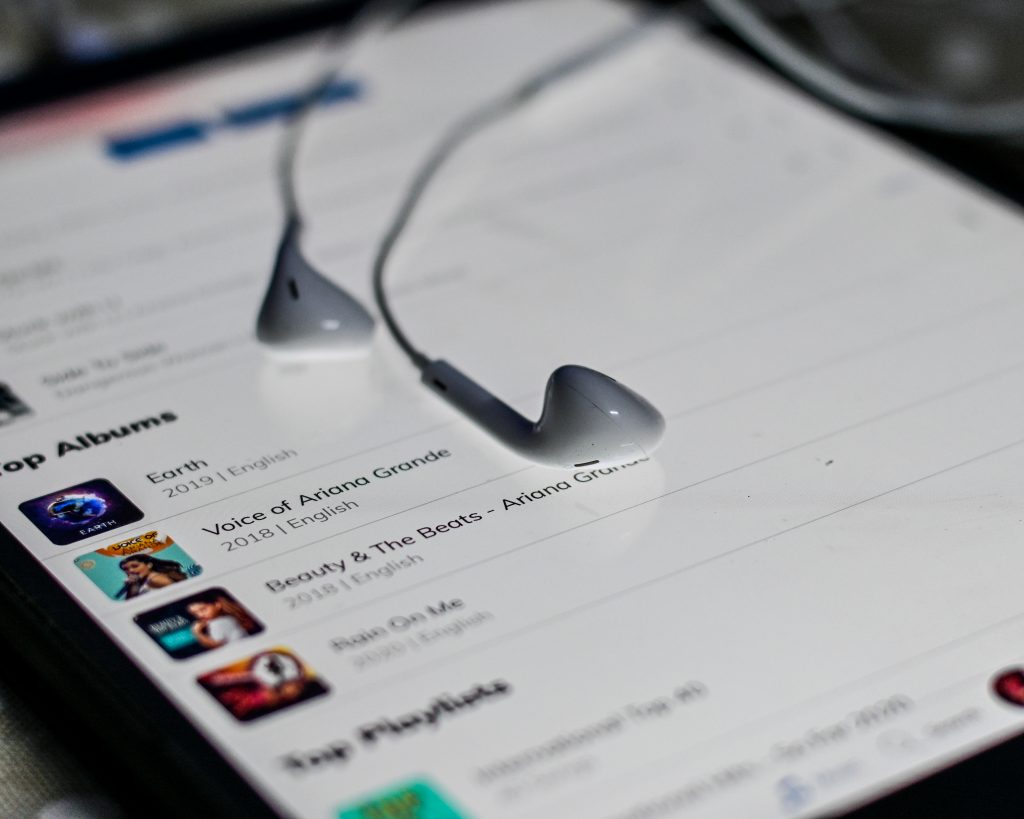 Earphones on iPad PixaHive