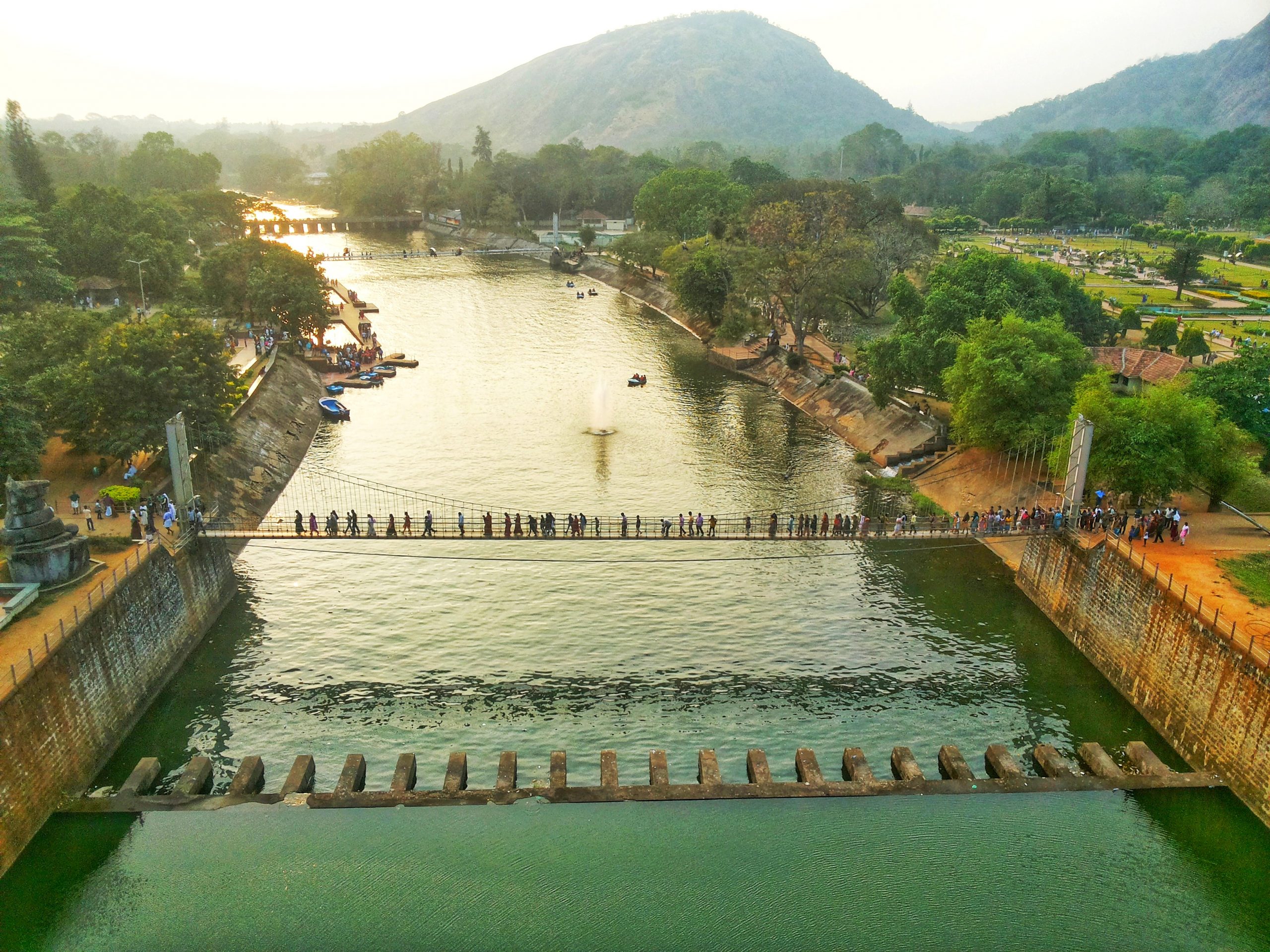 Hanging bridge on Cannel