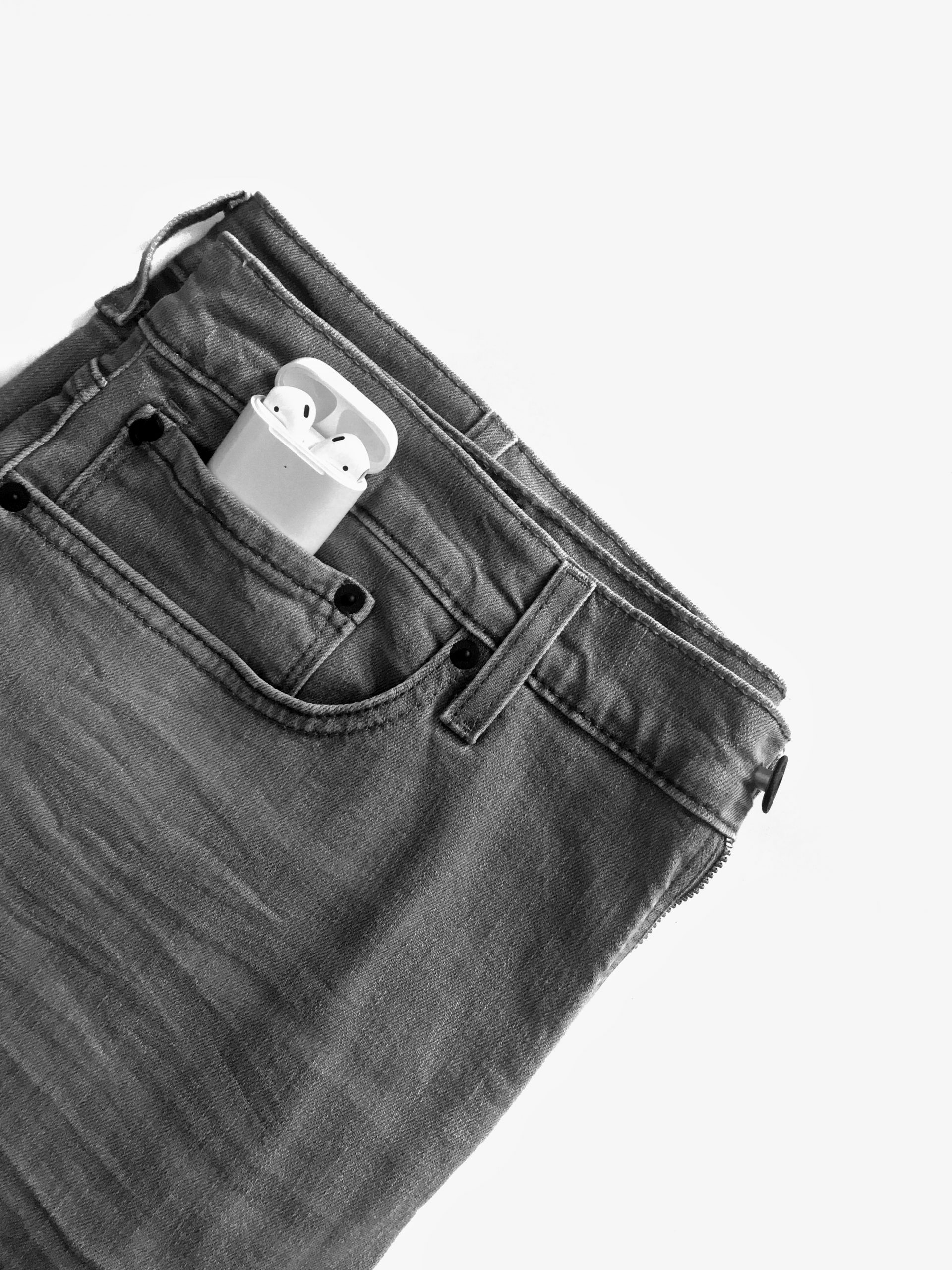 airpods in jeans pocket