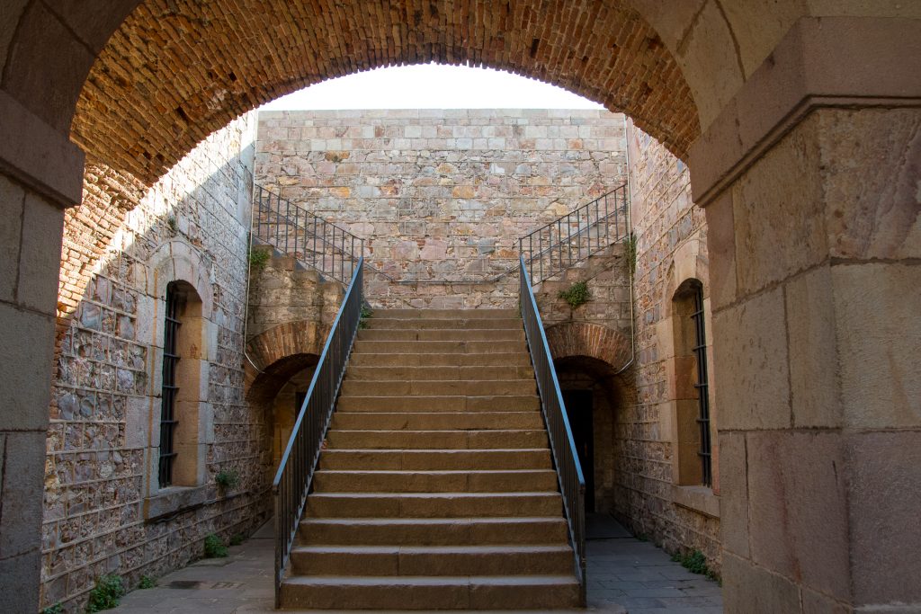 Staircase, Mountjuic Castle, Spain - PixaHive