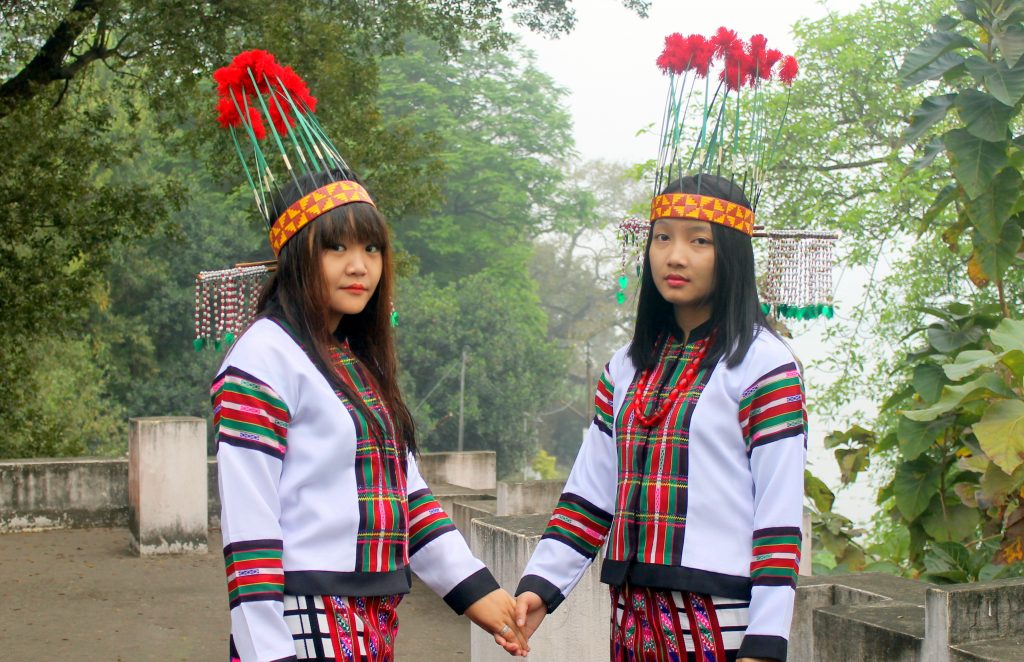zuali_25 #northeastyle #stayfashionablytraditional #mizoram | Womens trendy  dresses, India traditional dress, Myanmar dress design