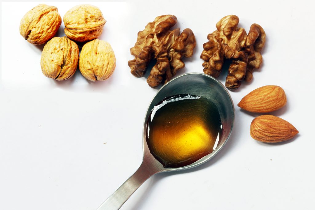 Walnut and almonds PixaHive