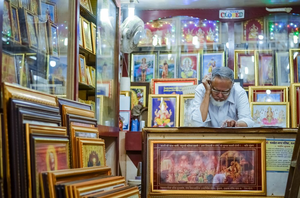 hindu-god-photo-frame-shop-pixahive