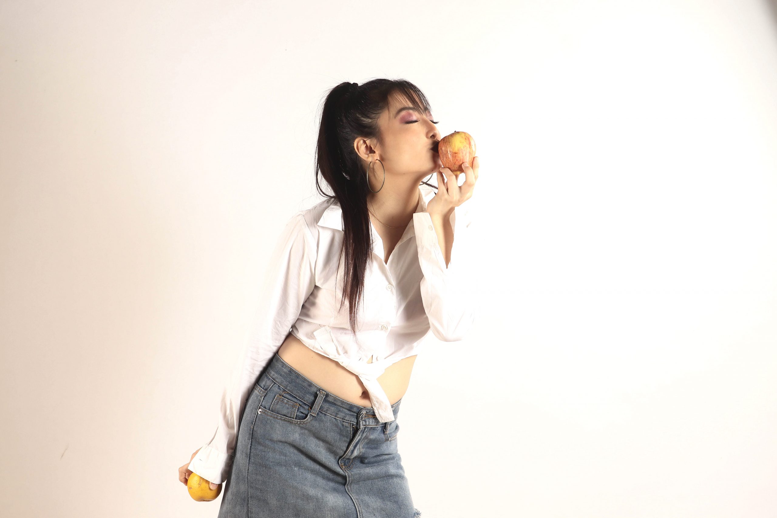A girl with apple