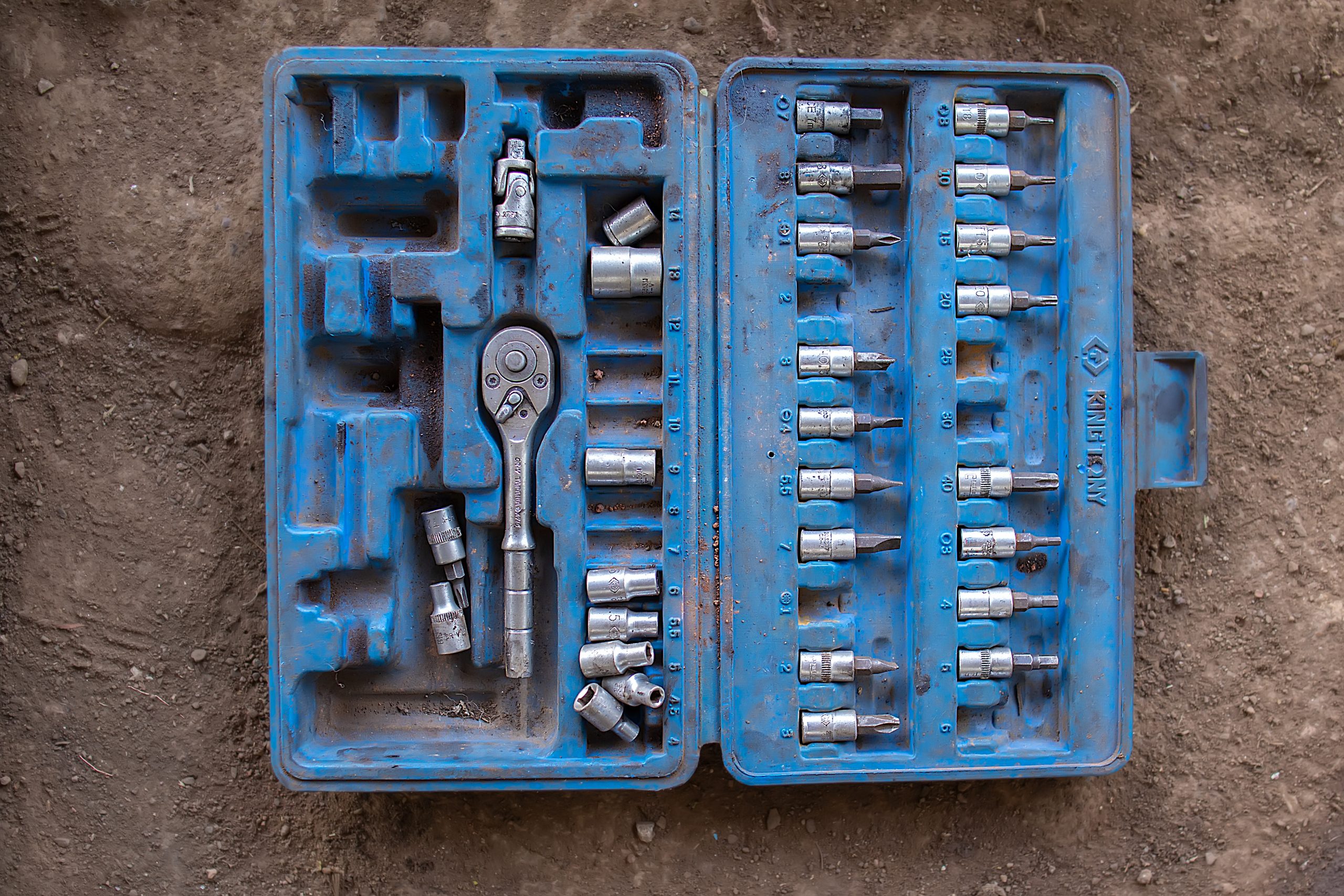 A mechanical tool box