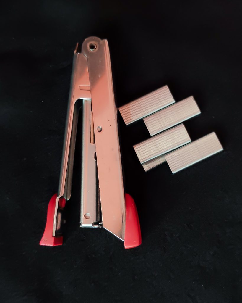 A stapler with pins PixaHive