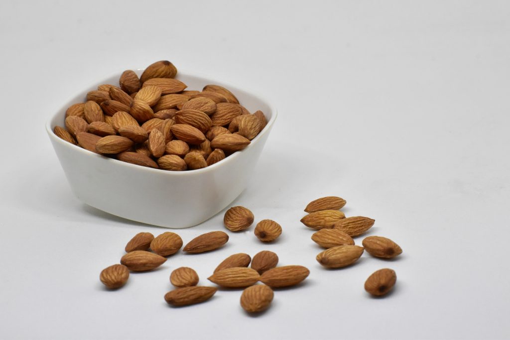 How Much Does 1 Cup Of Almonds Weigh