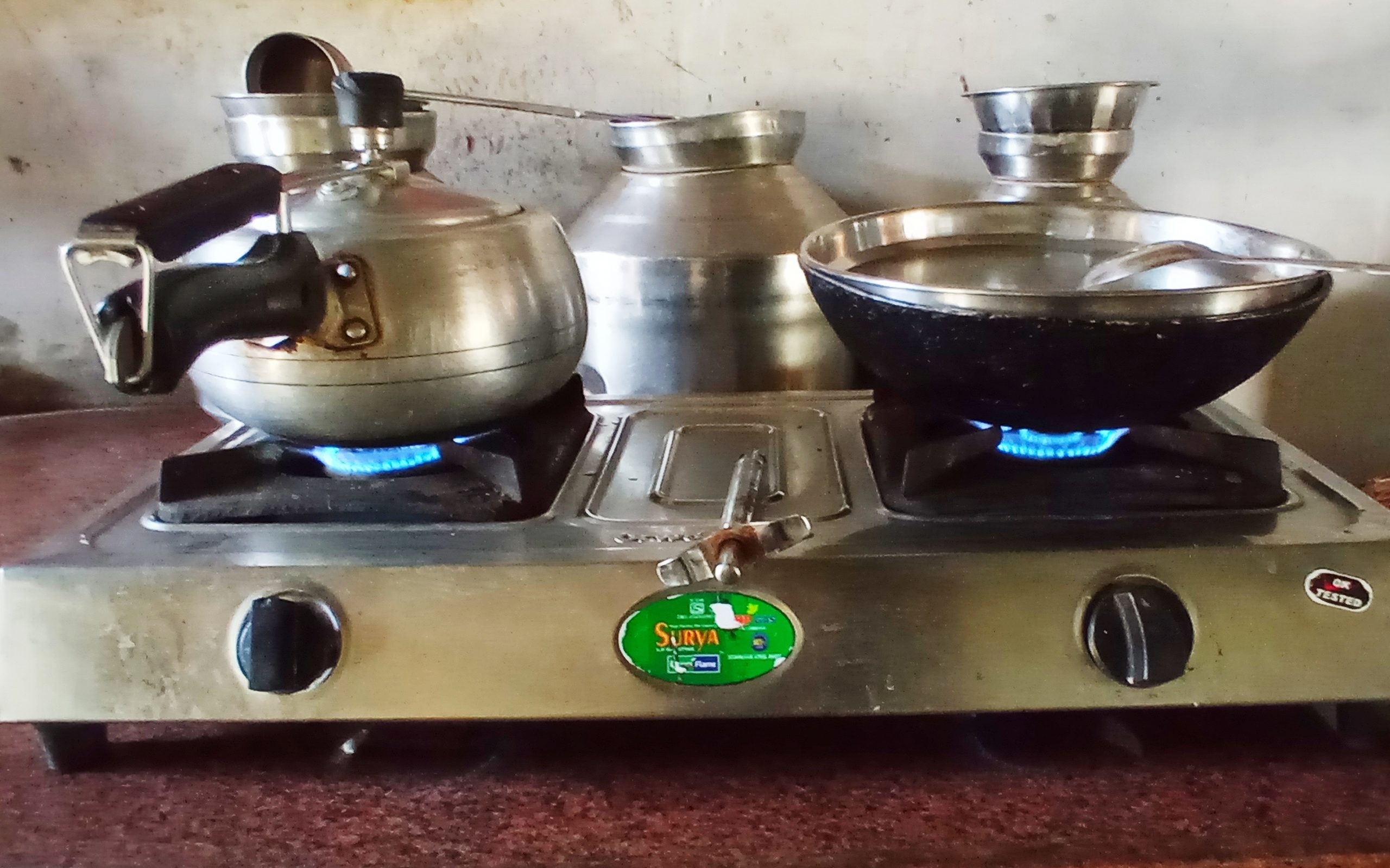 Cooking food on gas stove