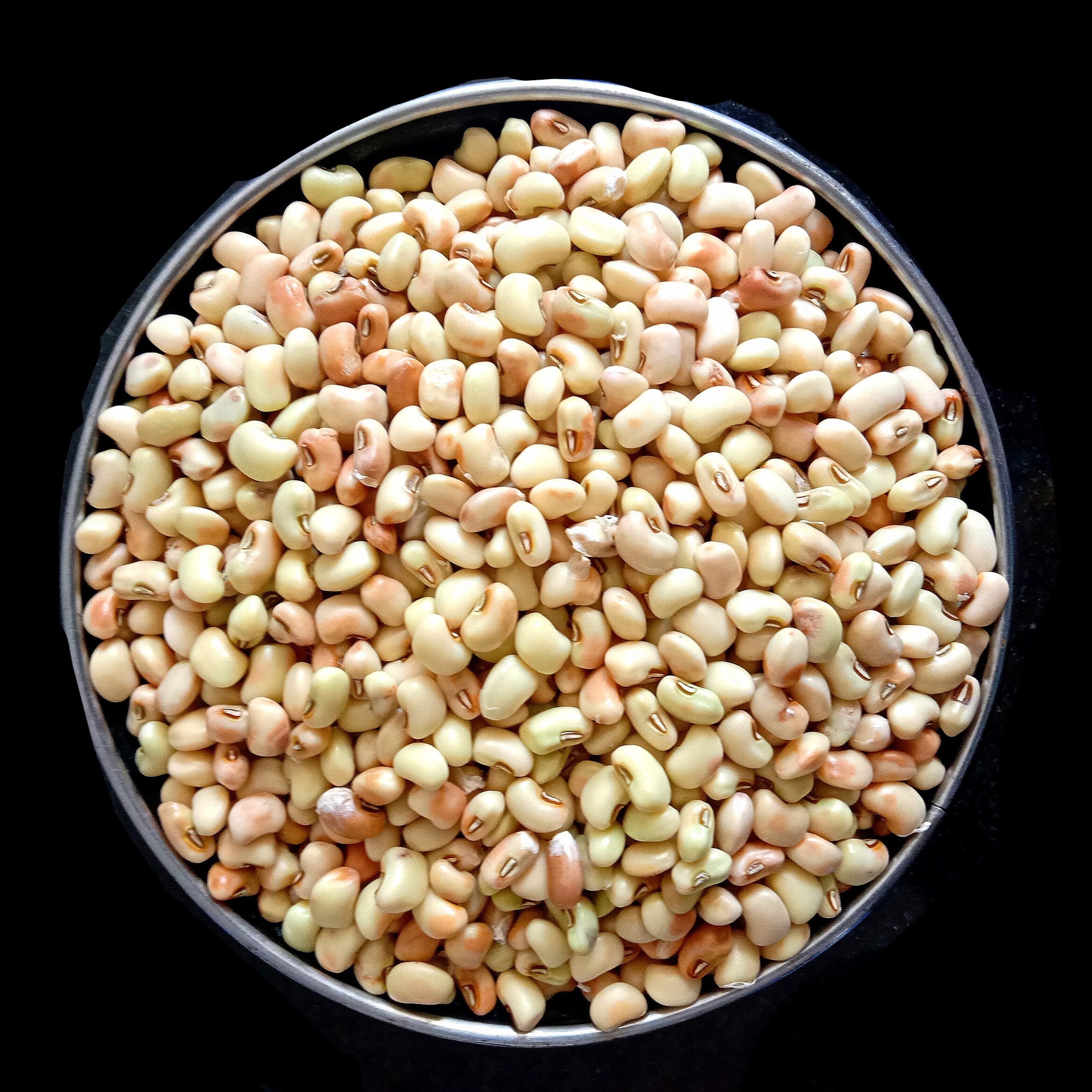 Cowpea grains in a bowl
