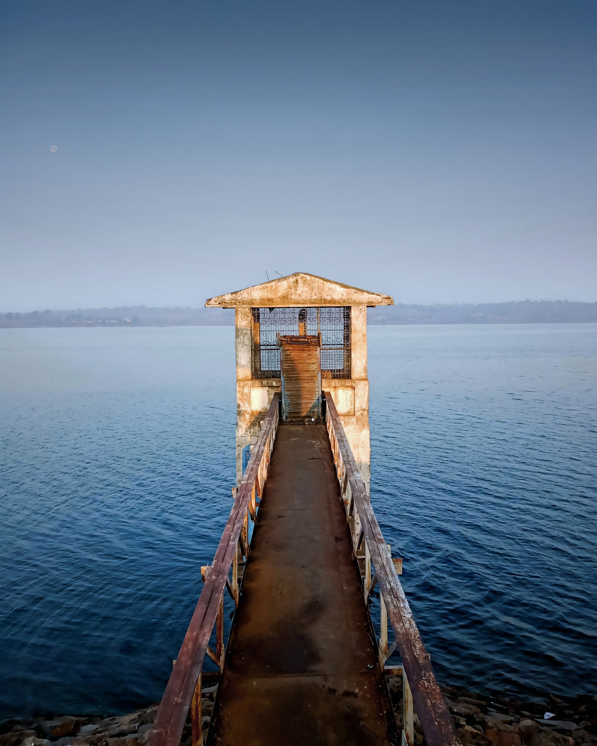 A cabin made in a river