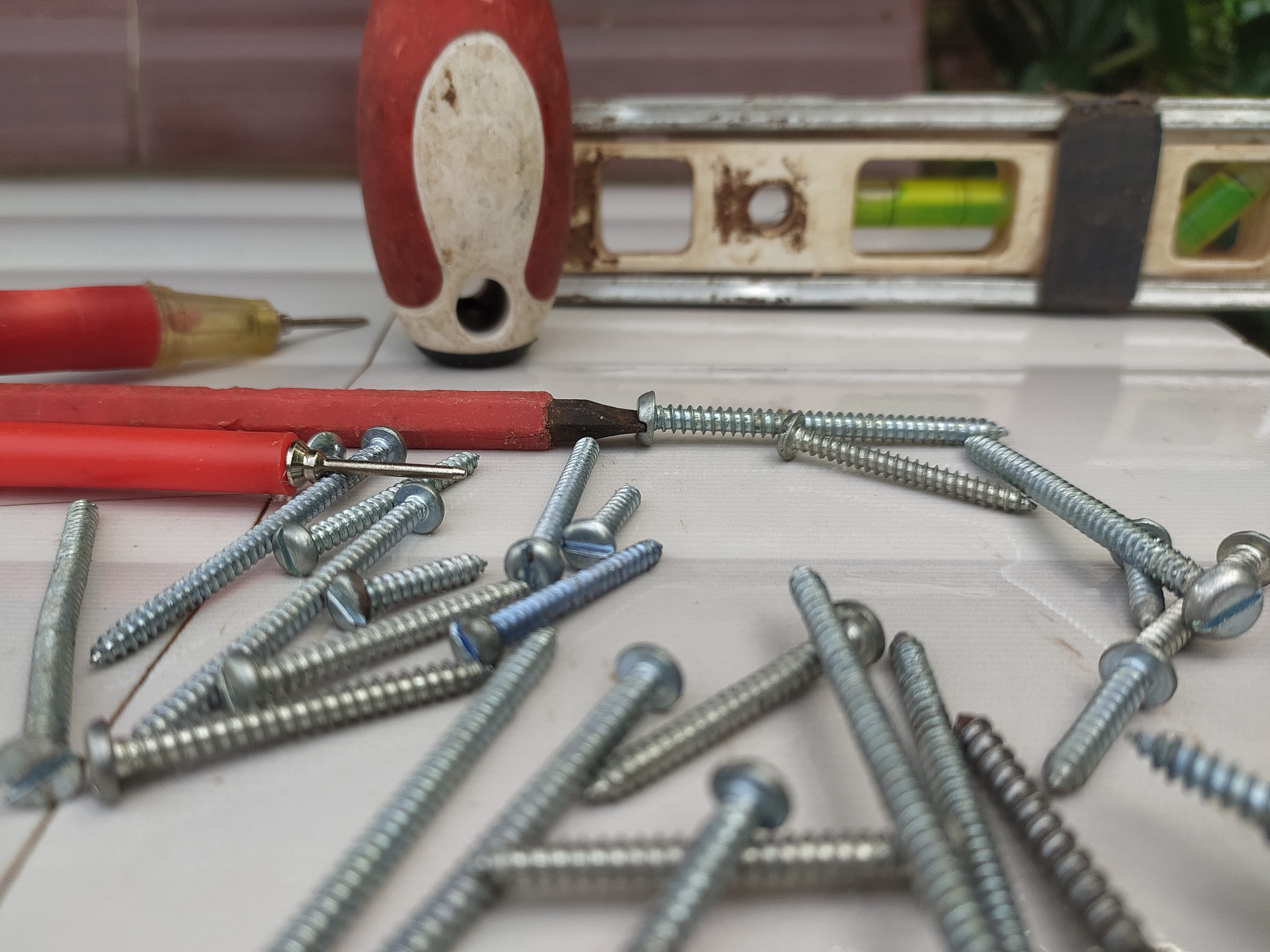 Screws and tools