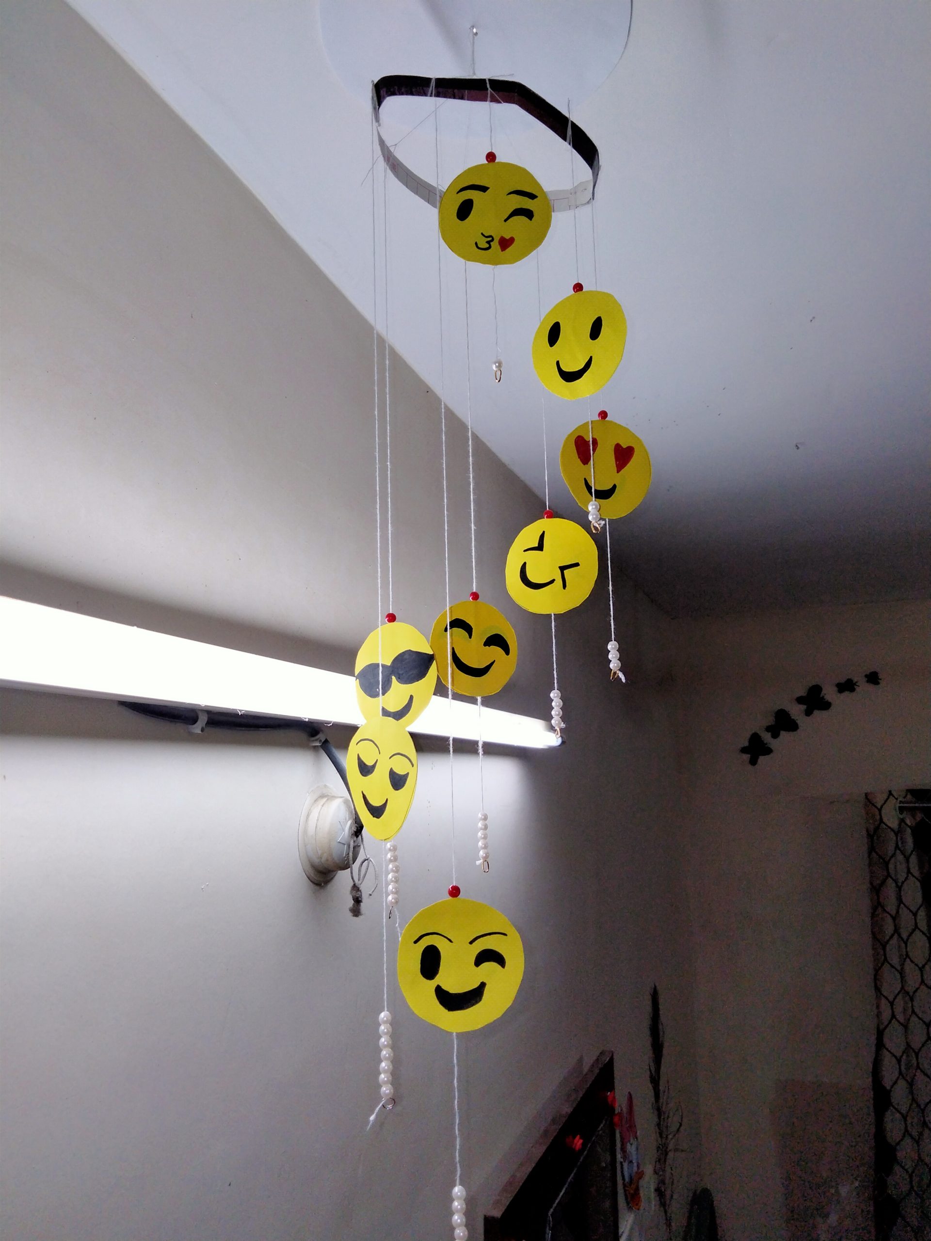 Decorative hanging wind chimes