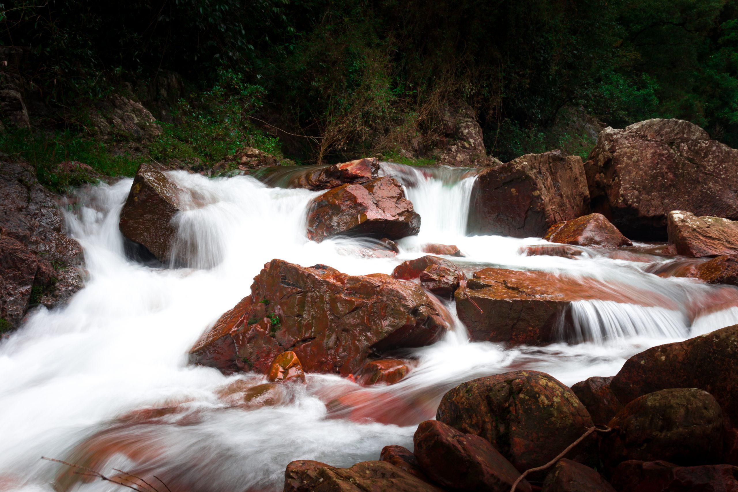 water flowing on rocks