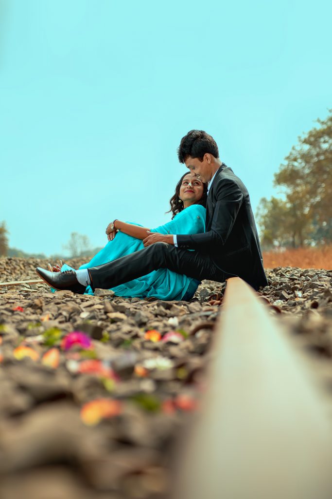 Samvrutha Sunil Instagram – I am sitting on an ancient, broken railway track.  Please do not try the same on a railway track in use😊. | Gethu Cinema