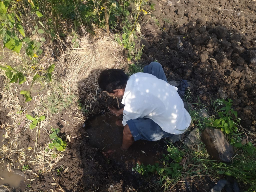 A farmer solving the problem of water supply PixaHive