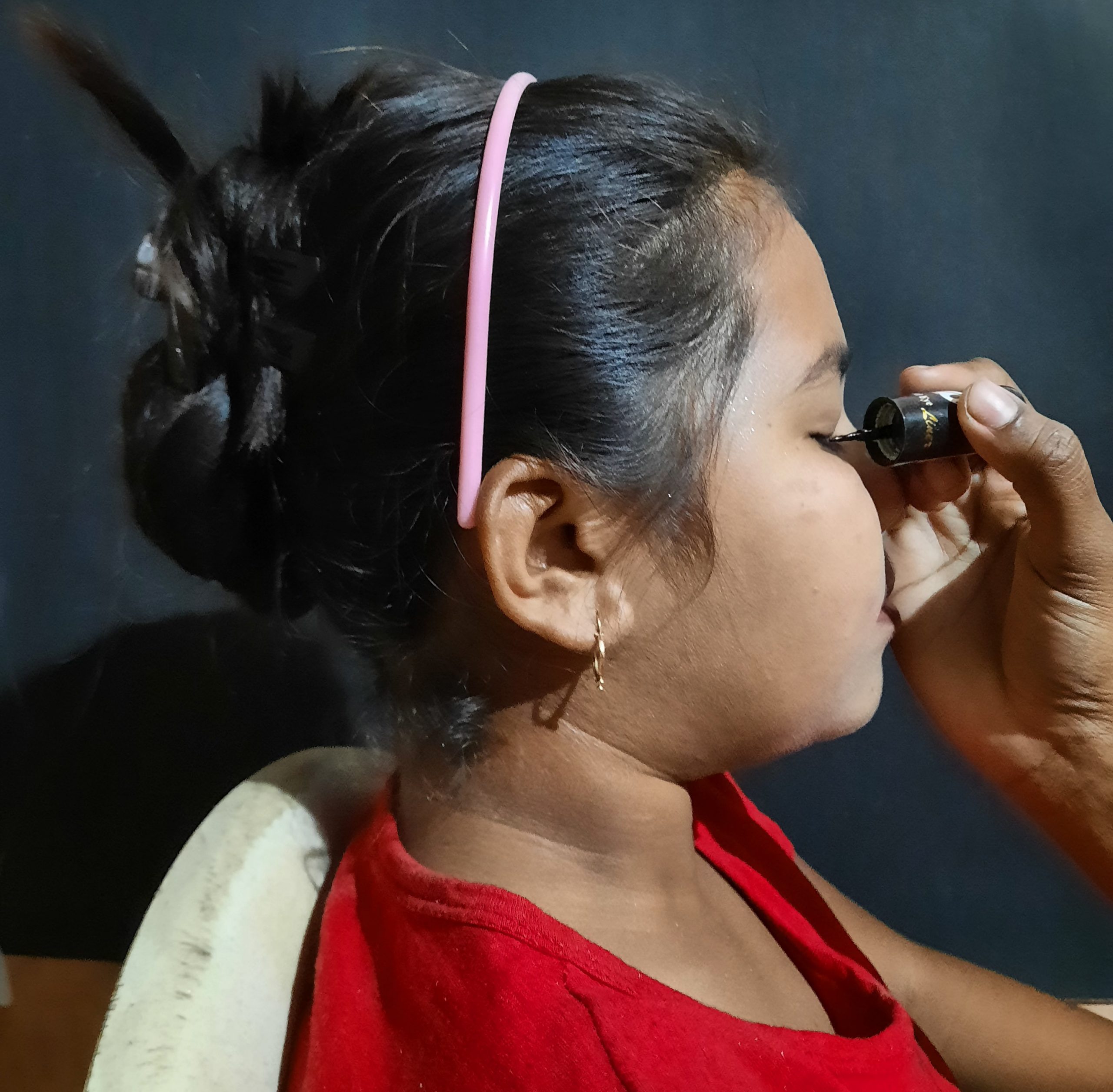 A girl at a beauty parlour