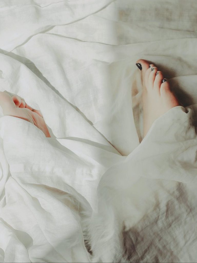 Feet inside bed covers - PixaHive