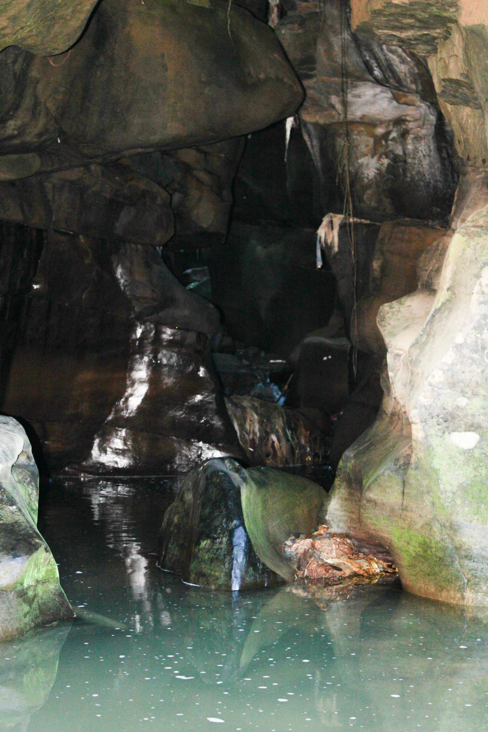 Water flowing through the cave