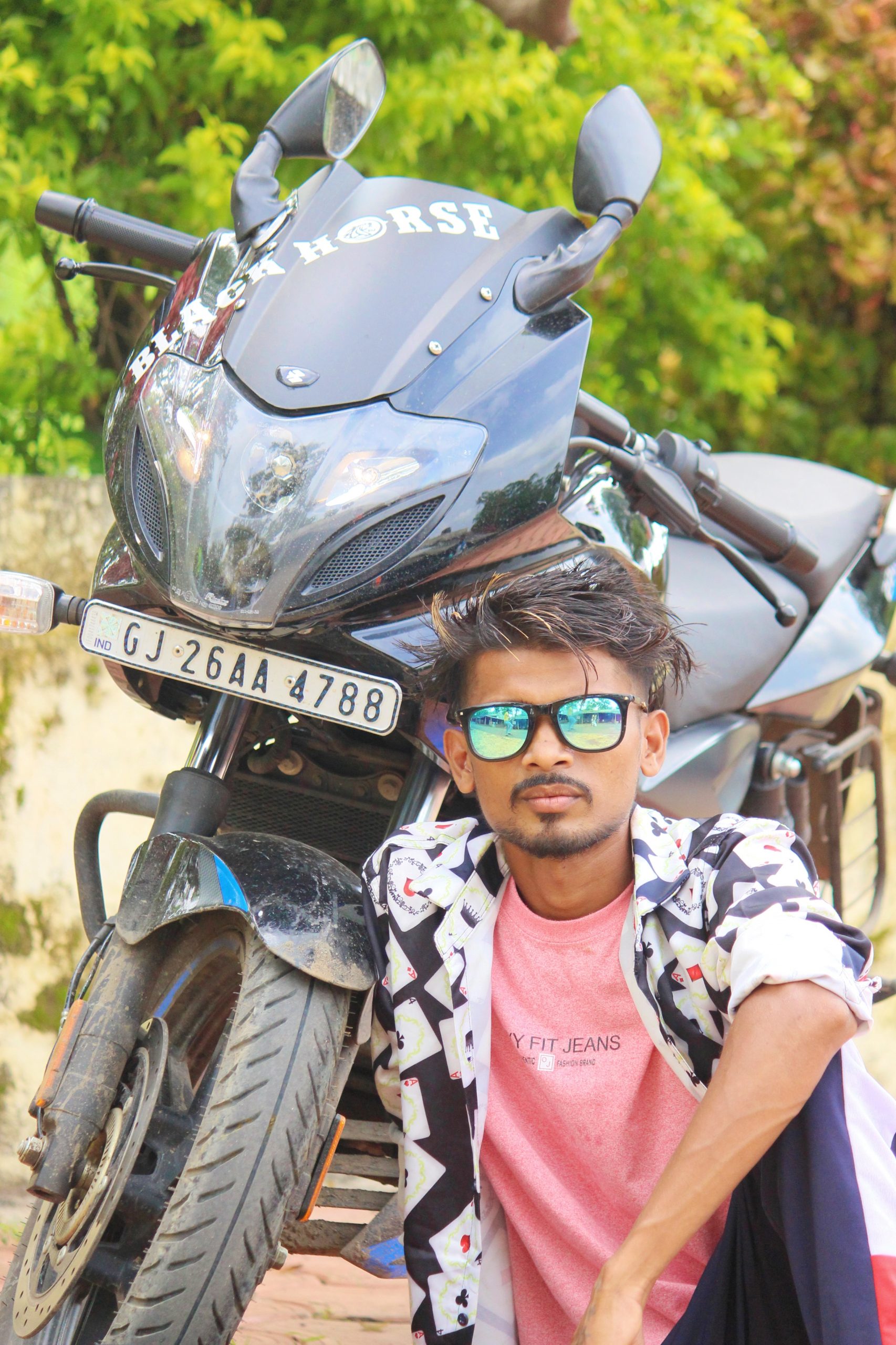 HOW TO POSE ON BIKE / TIPS MOTORCYCLE पर PHOTOSHOOT कैसे करे। - YouTube
