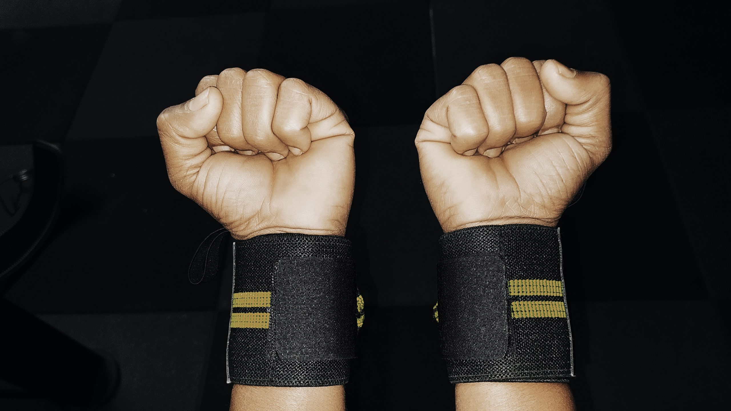 Wrist support belts fitness