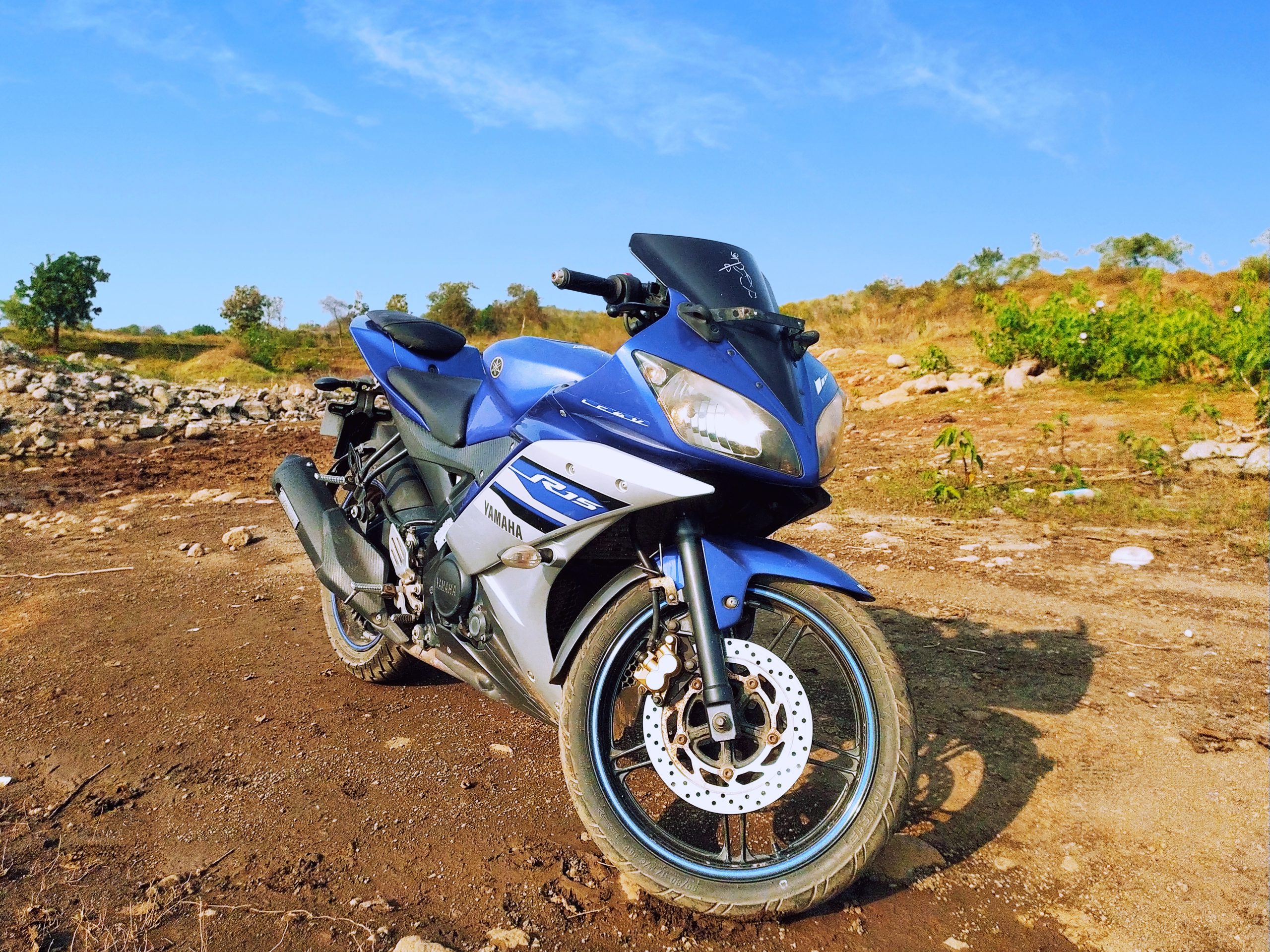 Yamaha R15 standing in the farm