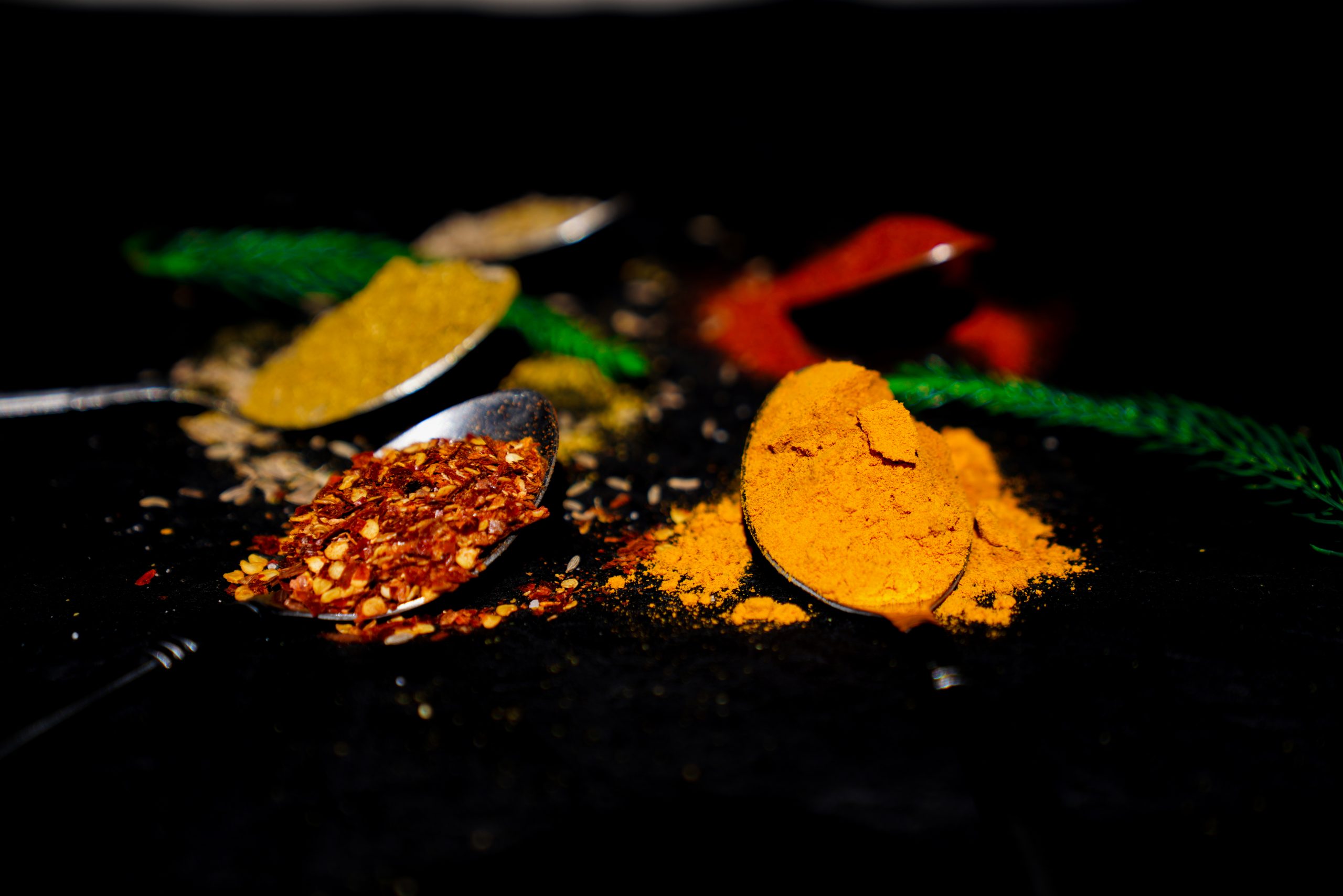Chili and turmeric powder
