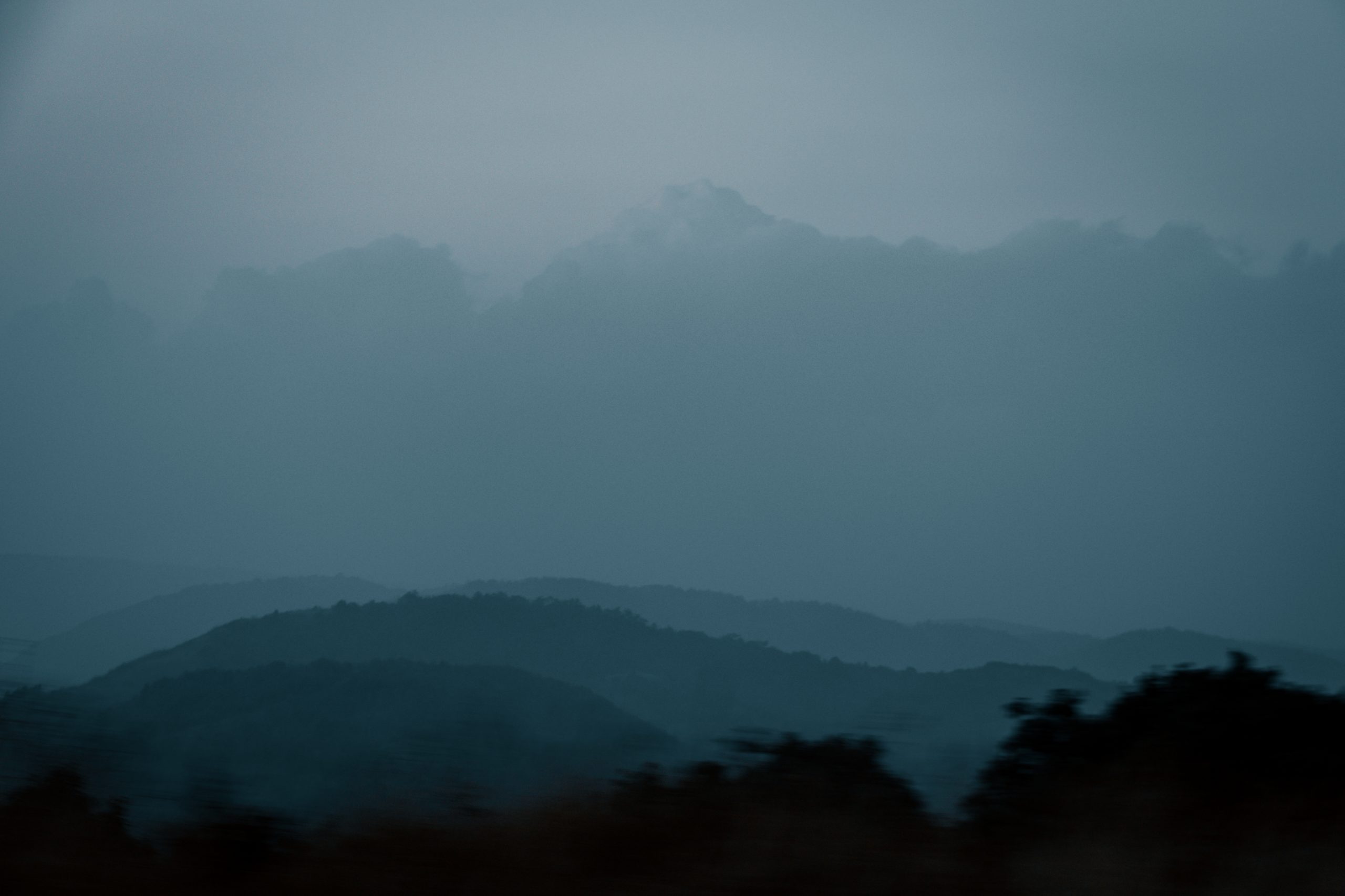 Cloudy and foggy montains