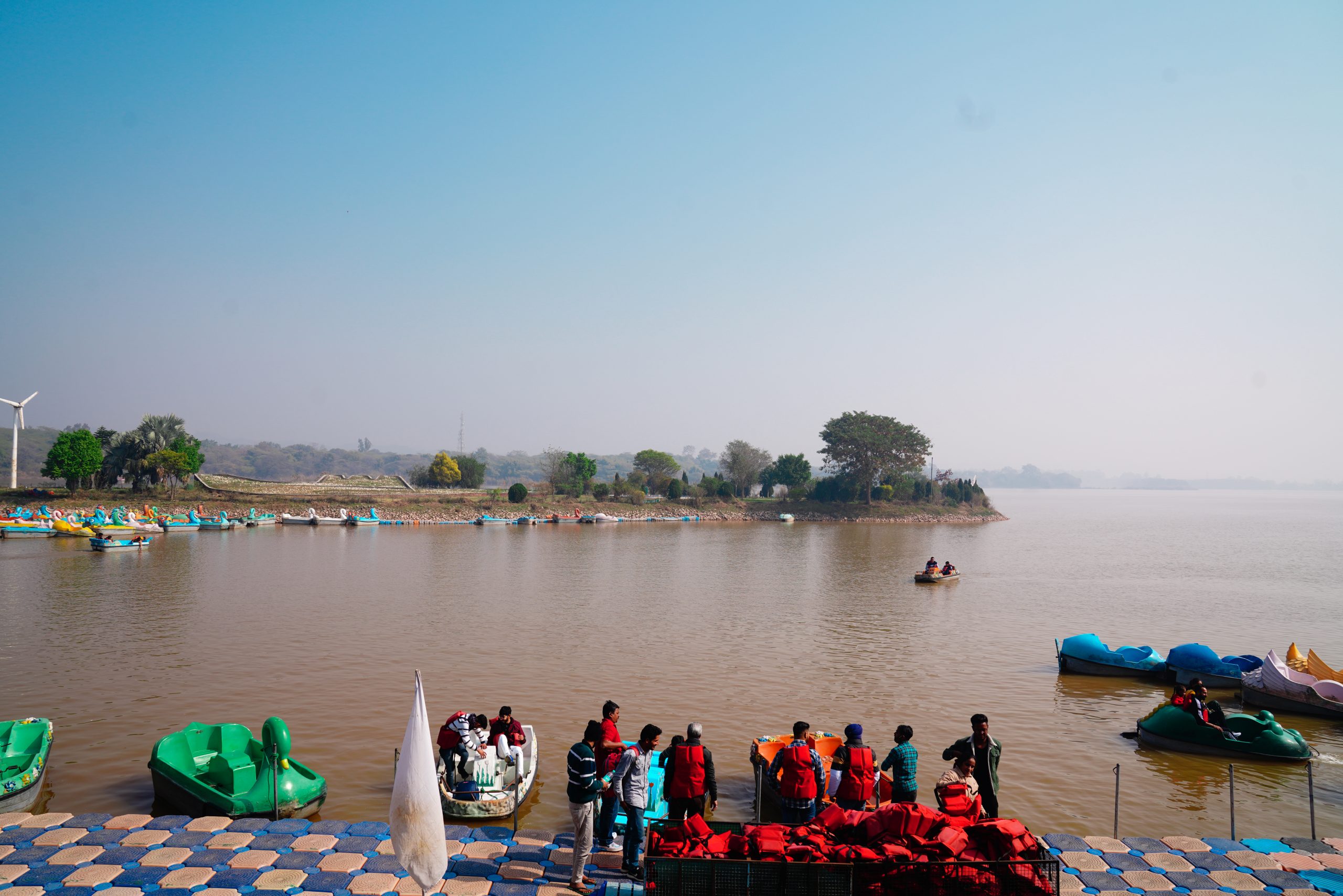 Tourists at Sukhna lake, Chandigarh