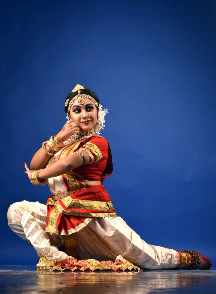 Bharatanatyam female artist - PixaHive