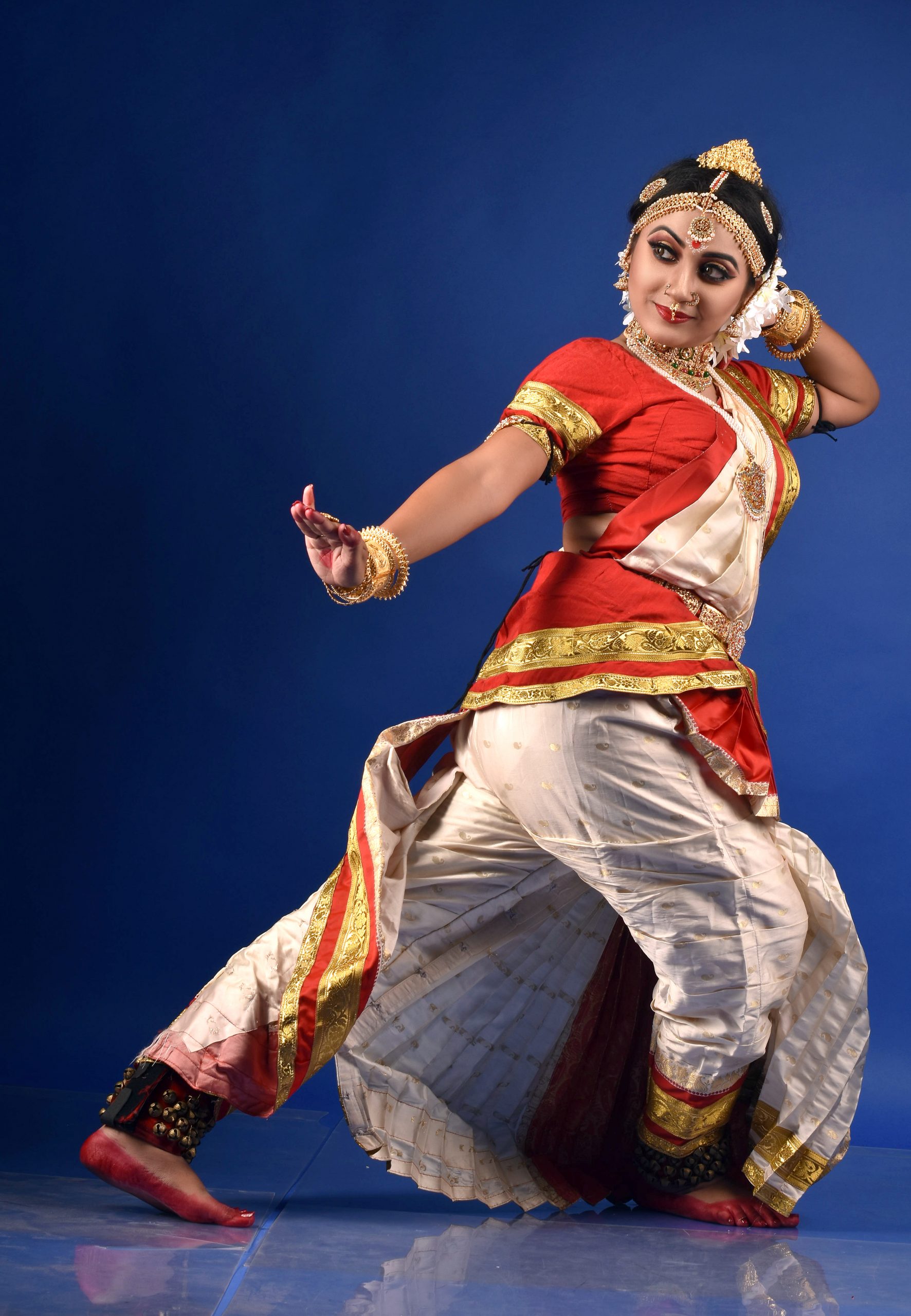 Bharatanatyam female artist