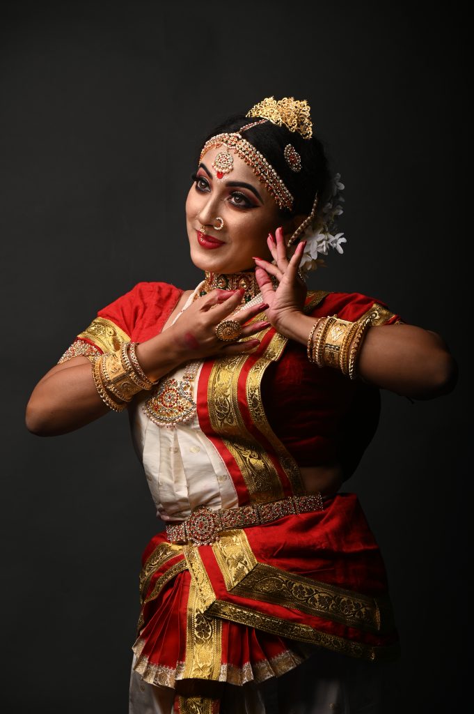 A female classical dancer - PixaHive