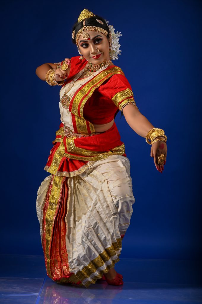 A female classical dancer - PixaHive